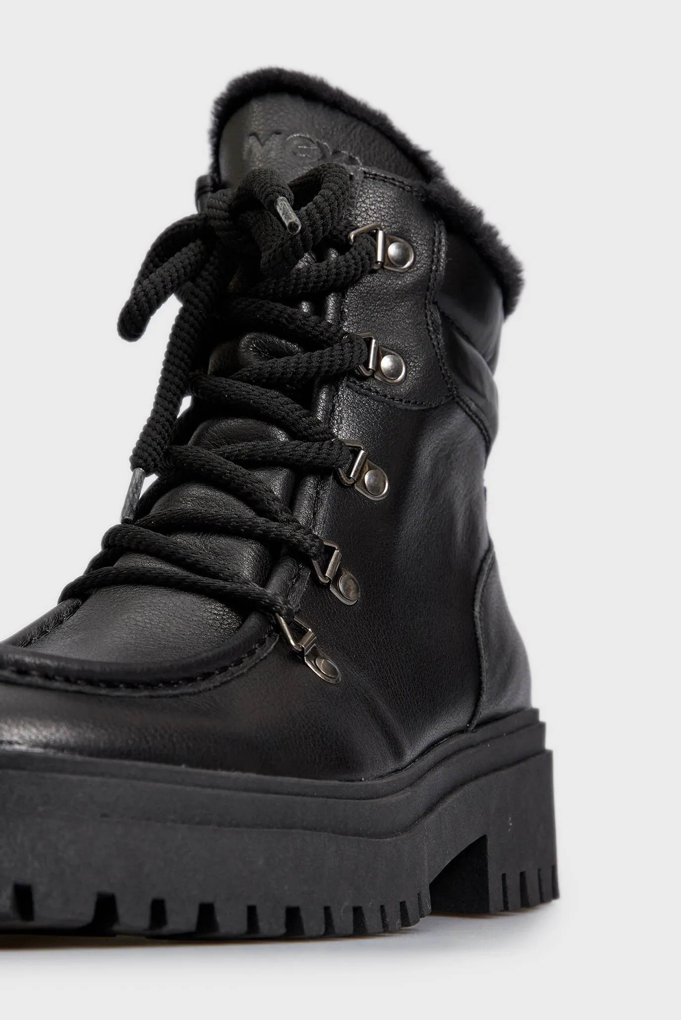 Жіночі чорні хайкери 4