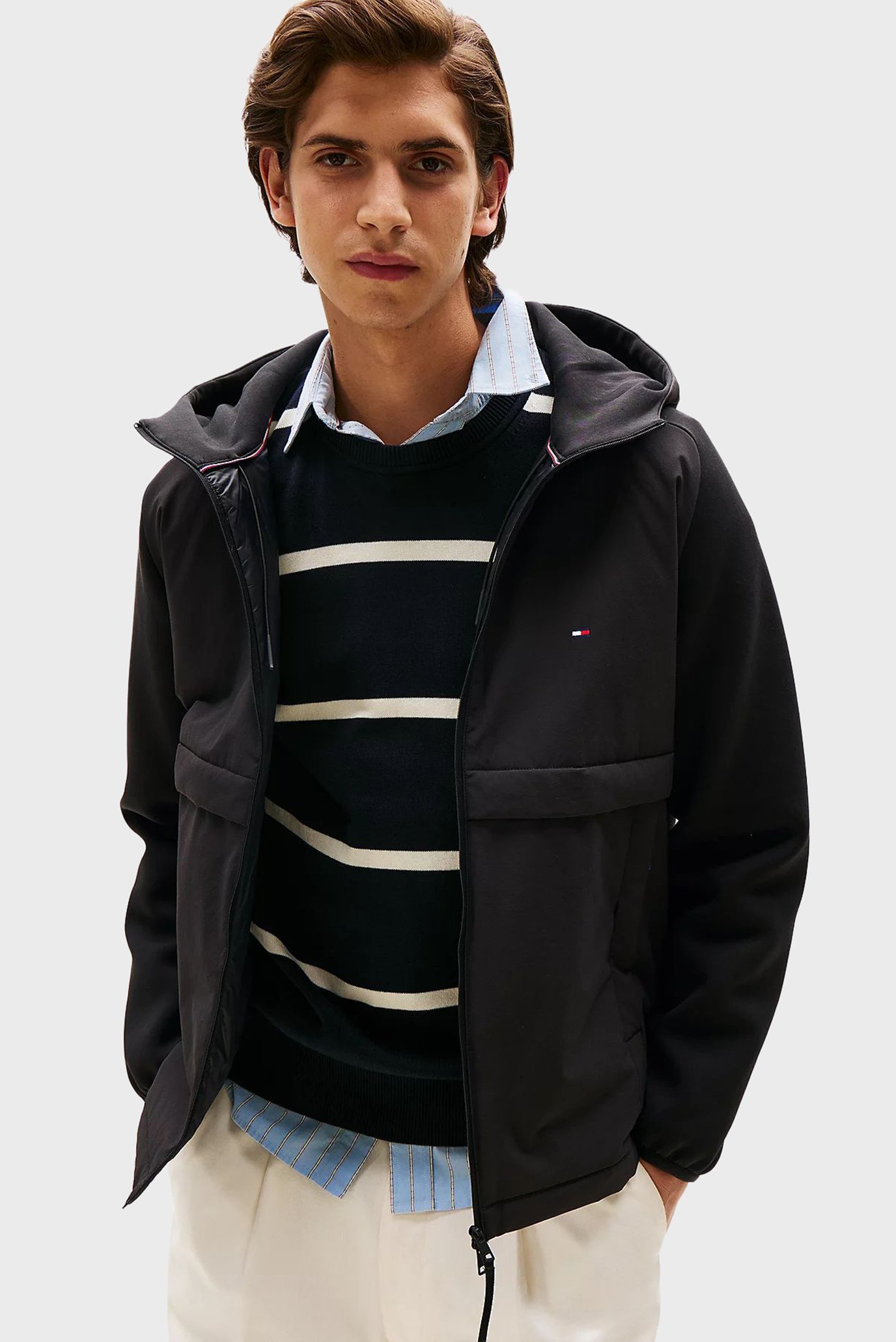Мужская черная куртка PERFORMANCE MIXMEDIA WINDBREAKER Черный L Tommy Hilfiger MW0MW39870 Мужская черная куртка PERFORMANCE MIXMEDIA WINDBREAKER Черный L Tommy Hilfiger MW0MW39870