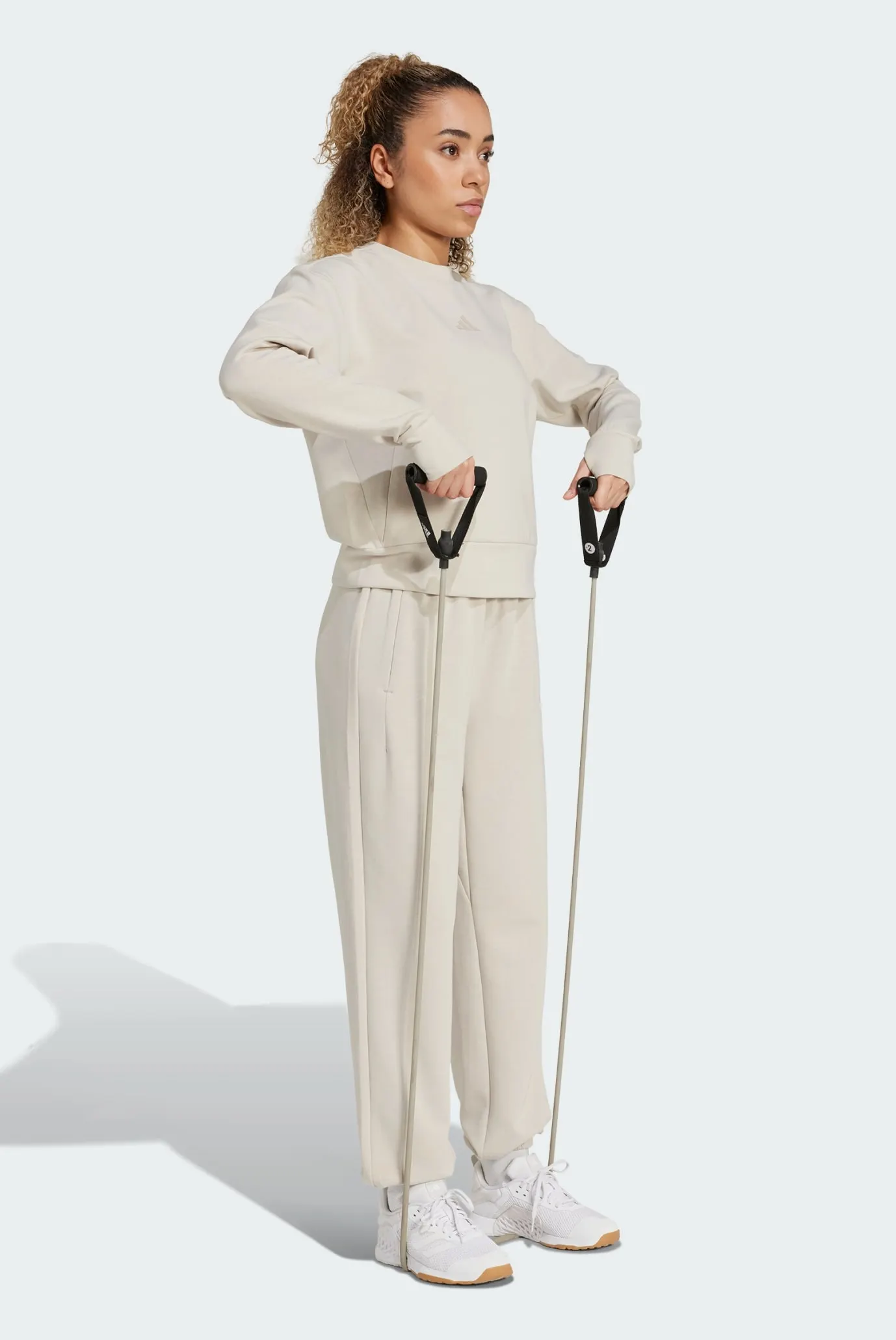 Жіночий бежевий світшот Designed-for-Training Warm-Up Crewneck 2