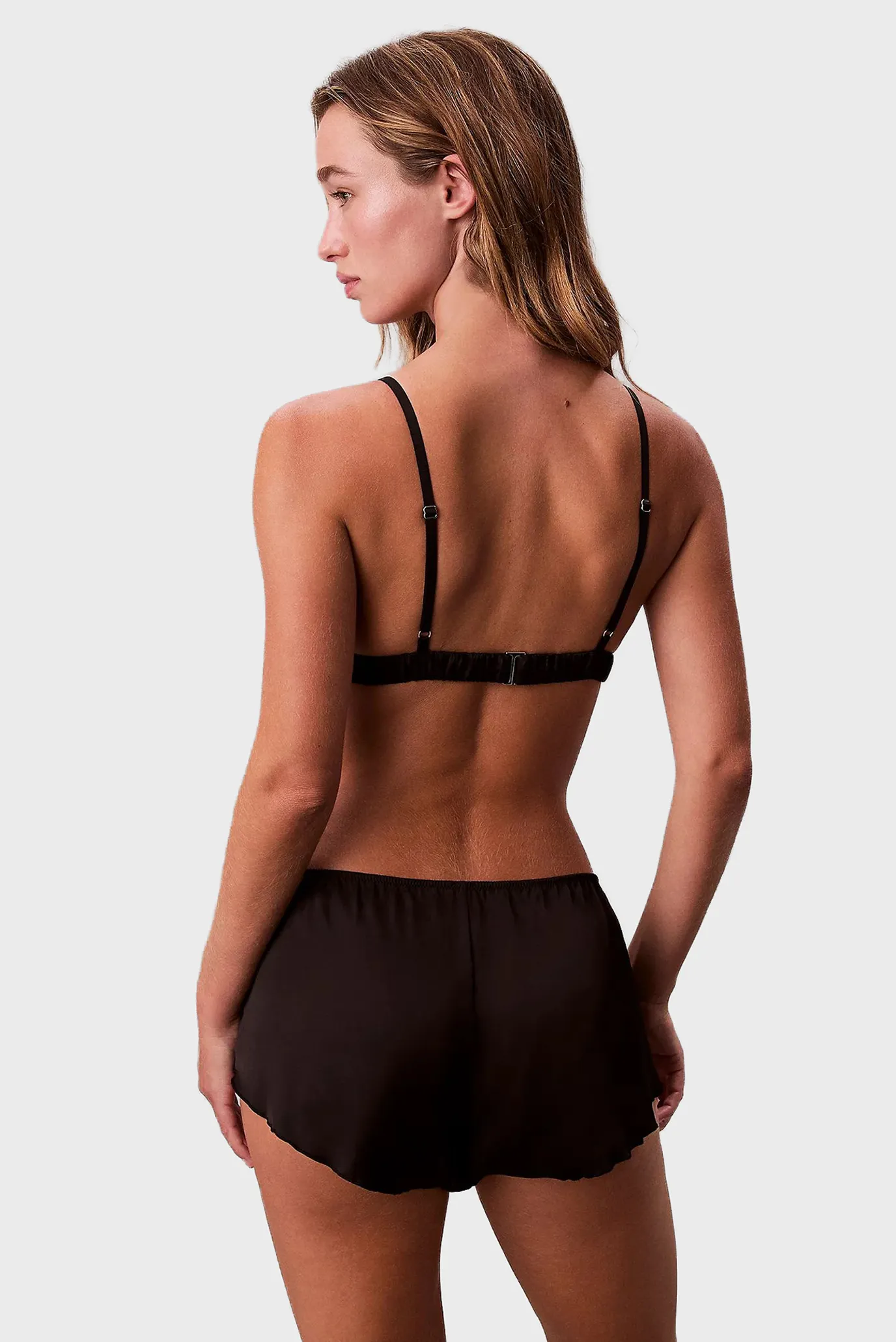 Женский черный бюстгальтер UNLINED TRIANGLE 5