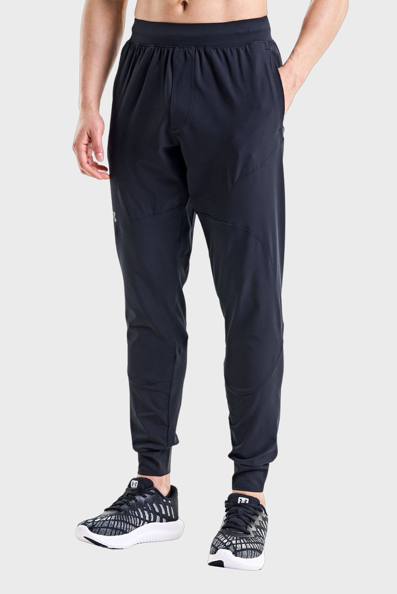 Мужские черные спортивные брюки STRETCH WOVEN UTILITY JOGGER Черный M Under Armour 1352027-001 Мужские черные спортивные брюки STRETCH WOVEN UTILITY JOGGER Черный M Under Armour 1352027-001