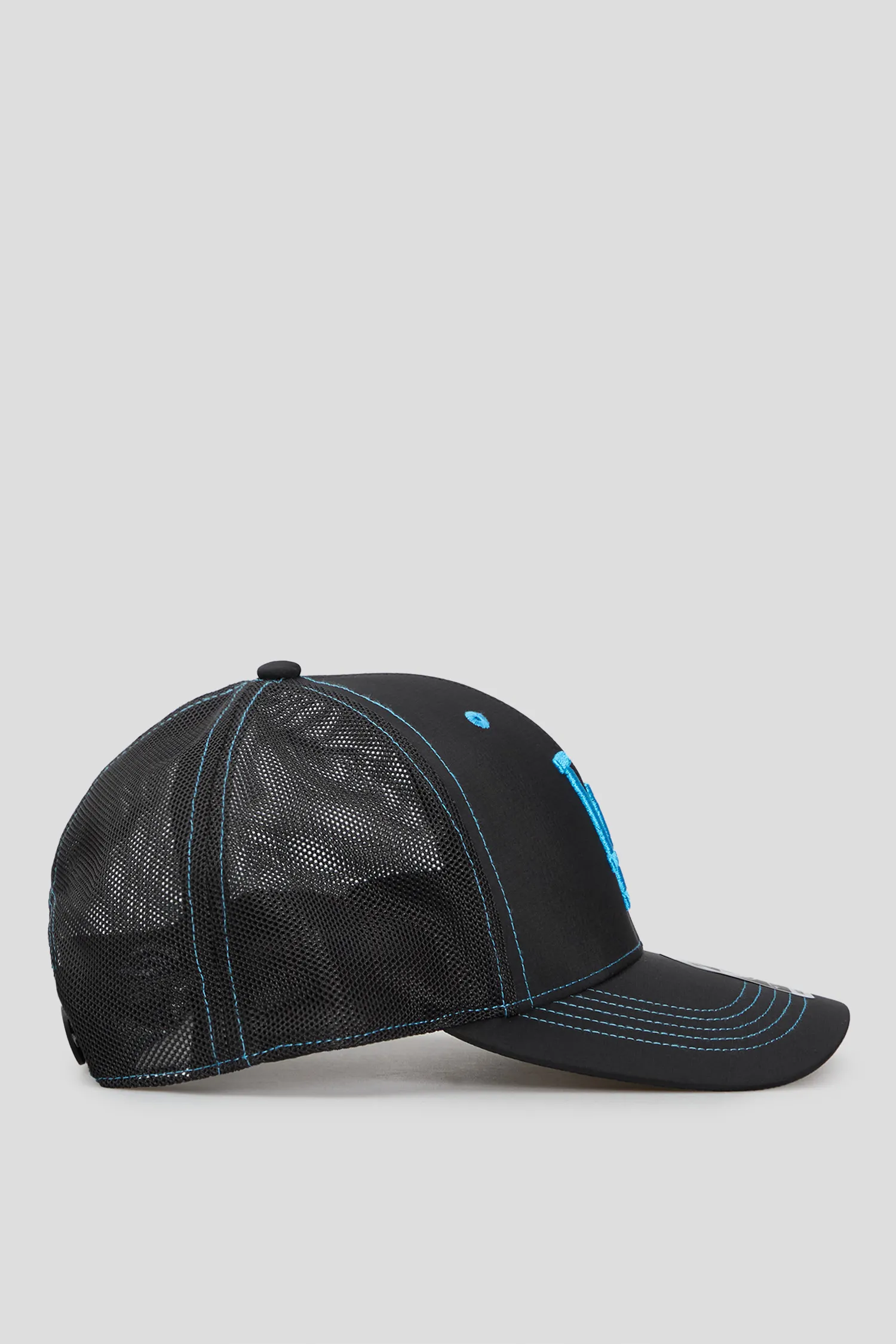 Чорна кепка 4