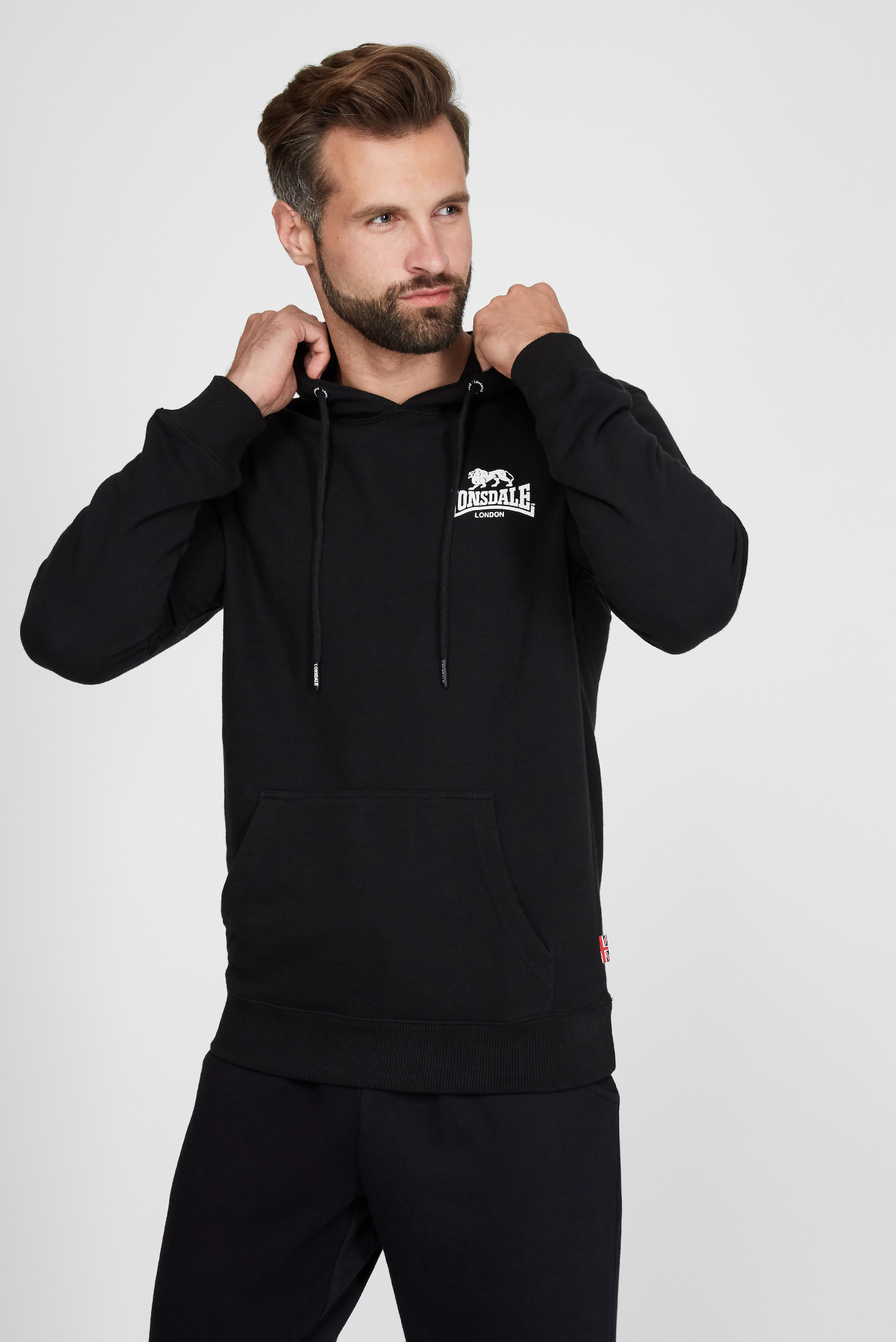 Мужское черное худи Черный L Lonsdale 117032 Мужское черное худи Черный L Lonsdale 117032