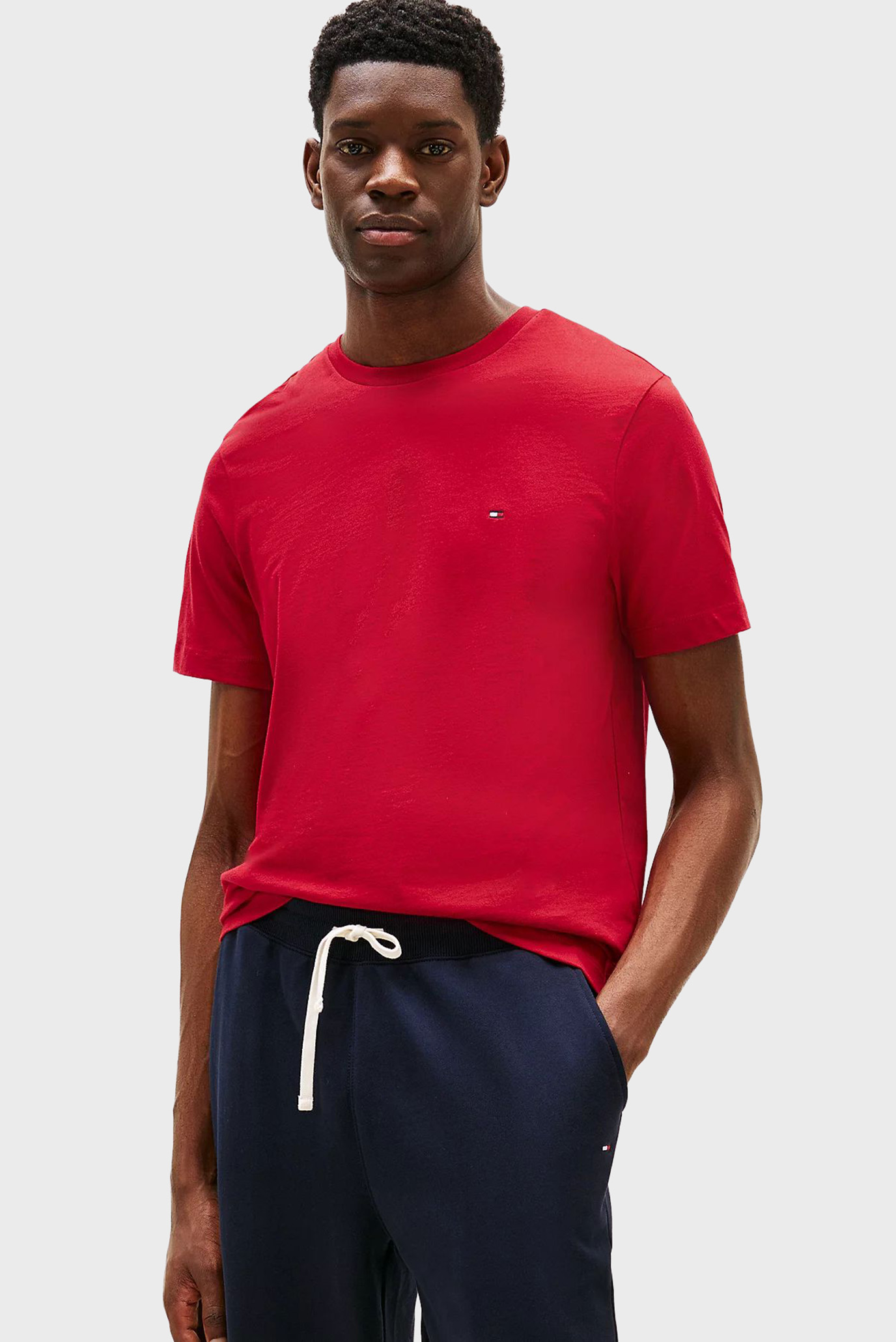 Мужская красная футболка ESS SEASONAL REG FIT SOLID TEE Красный XXL Tommy Hilfiger MW0MW39995 Мужская красная футболка ESS SEASONAL REG FIT SOLID TEE Красный XXL Tommy Hilfiger MW0MW39995