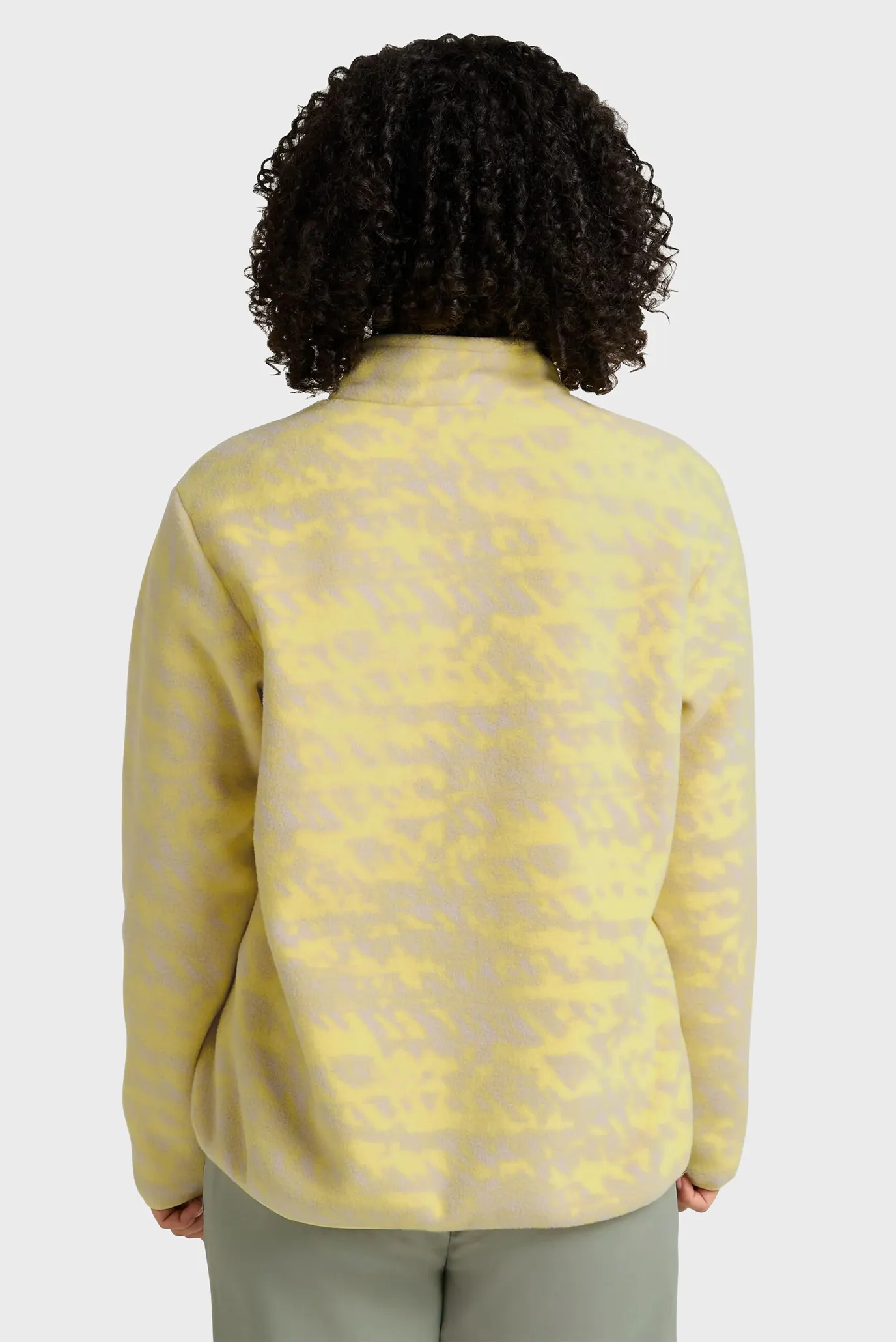 Женская желтая спортивная кофта с узором 3