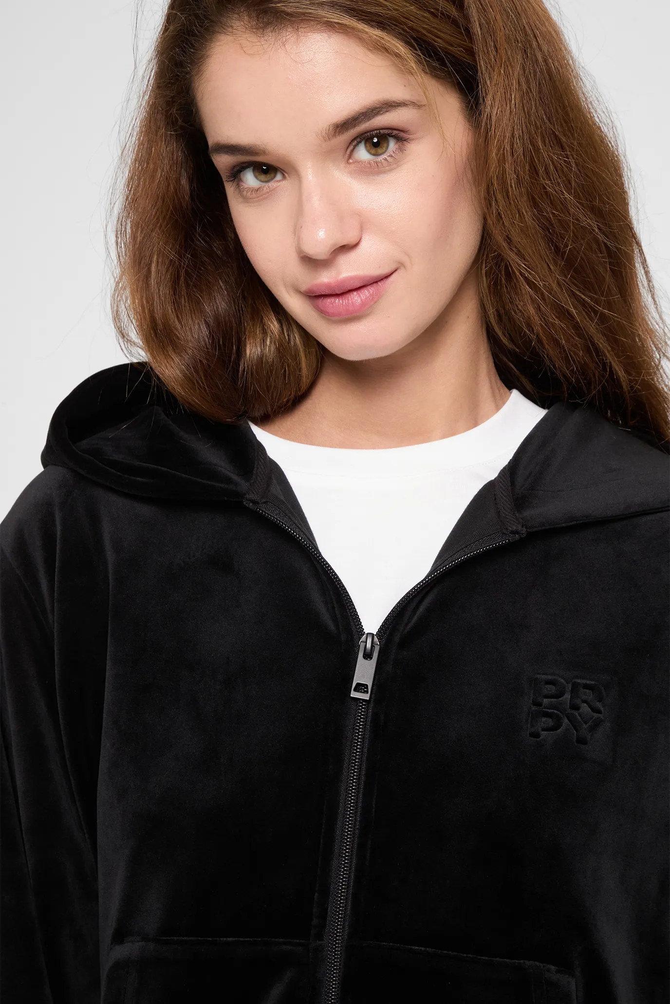 Женское черное велюровое худи 5