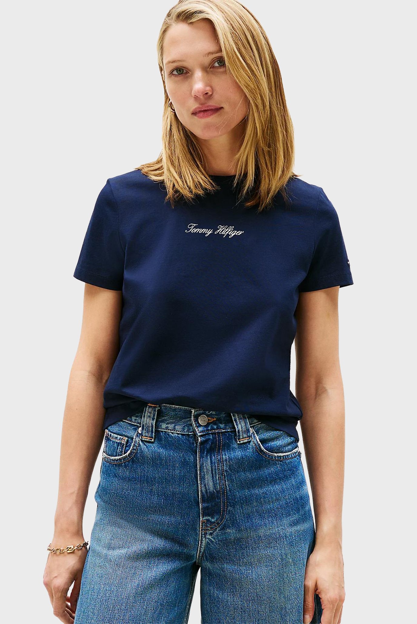 Женская темно-синяя футболка CLASSIC Синий M Tommy Hilfiger WW0WW47460 Женская темно-синяя футболка CLASSIC Синий M Tommy Hilfiger WW0WW47460