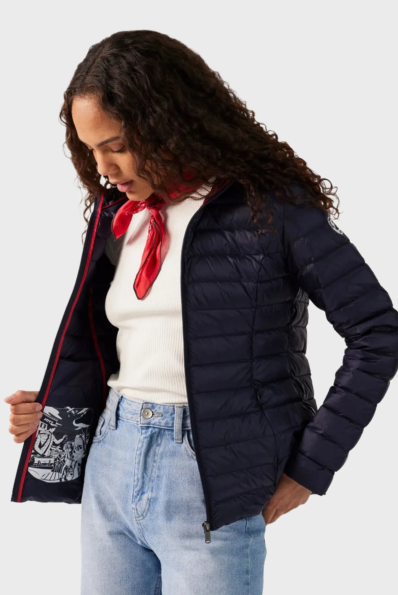 Жіночий темно-синій пуховик 3