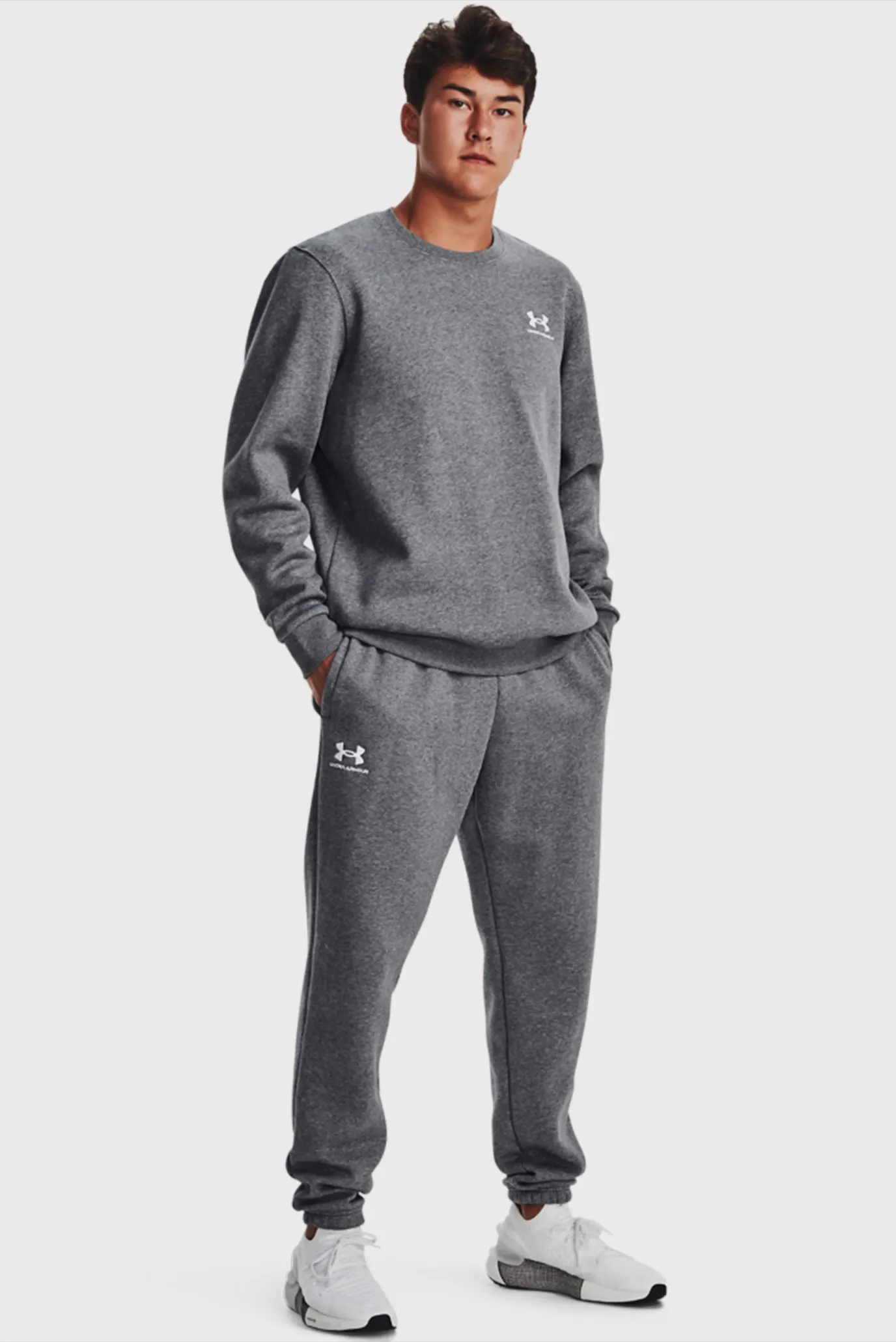 Мужские серые спортивные брюки UA Essential Fleece Jogger 2