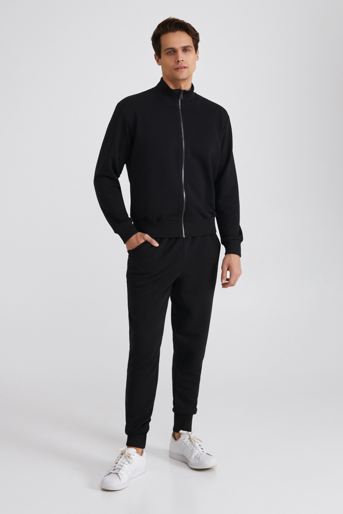 Чоловічий чорний костюм (кофта, брюки) 1