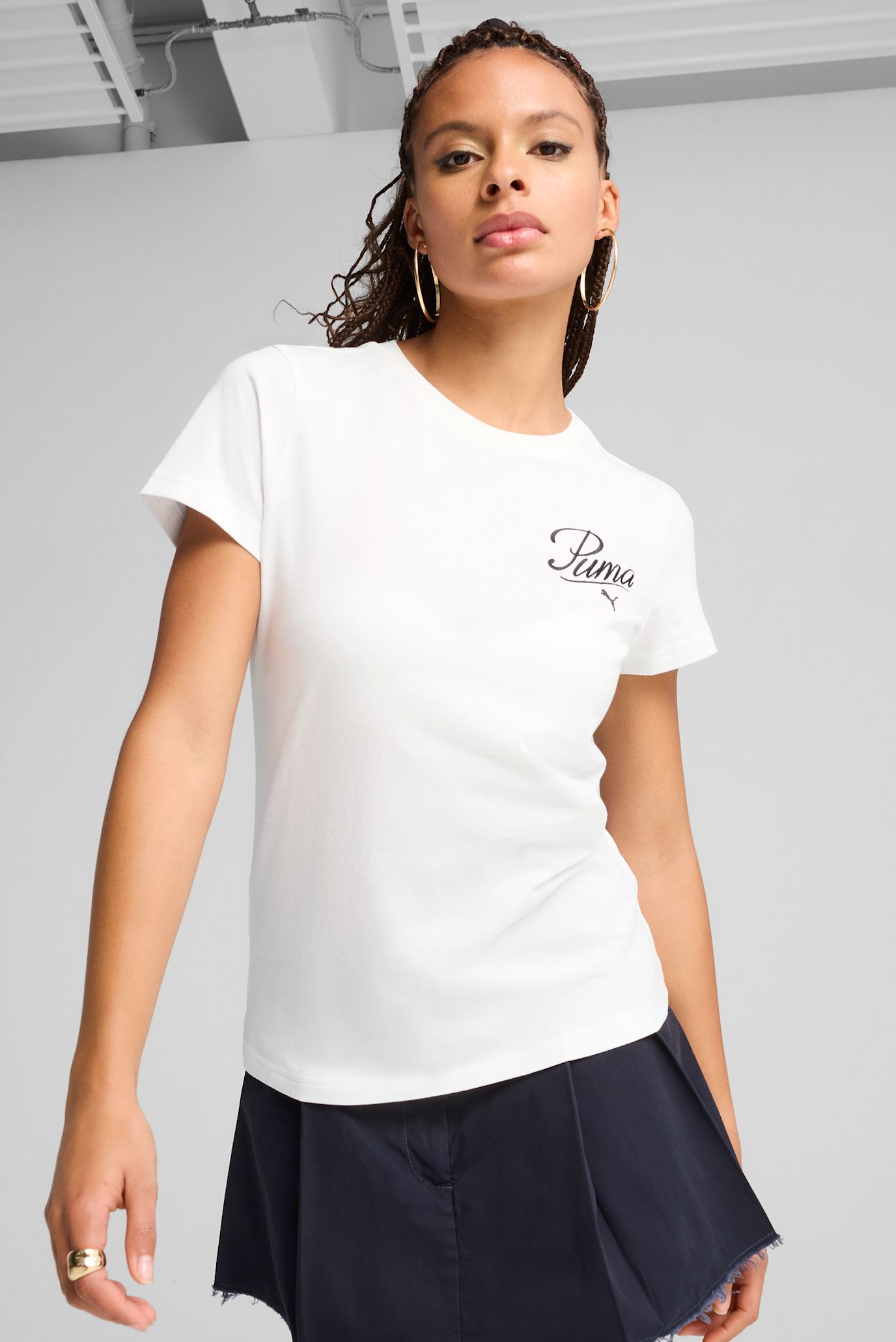 Жіноча біла футболка ESS SCRIPT Tee Women 1