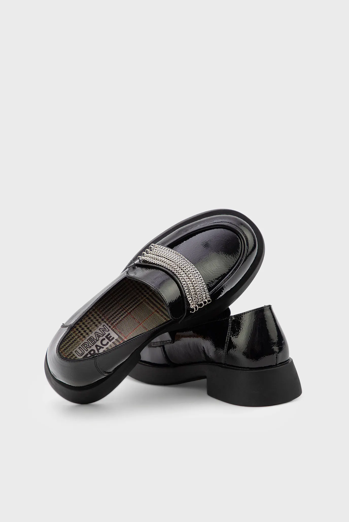 Жіночі чорні шкіряні лофери 5