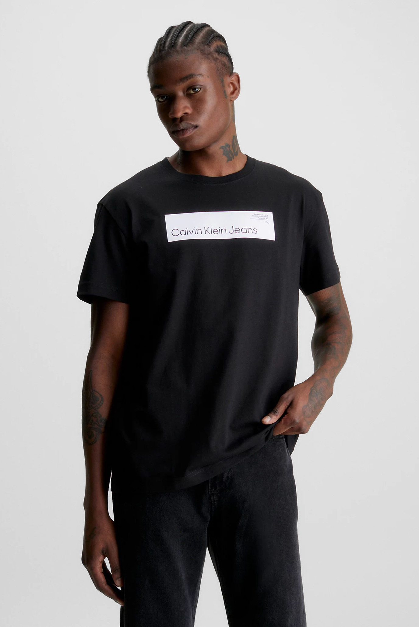 Calvin klein box logo outlet tee