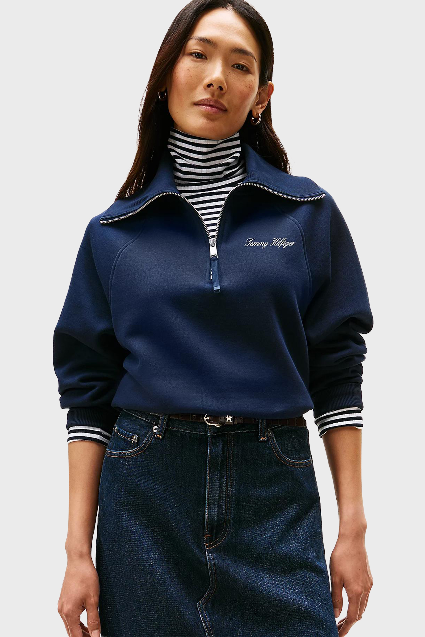 Женская темно-синяя спортивная кофта CLASSIC SCRIPT FLEECE HALF-ZIP Синий S Tommy Hilfiger WW0WW46632 Женская темно-синяя спортивная кофта CLASSIC SCRIPT FLEECE HALF-ZIP Синий S Tommy Hilfiger WW0WW46632