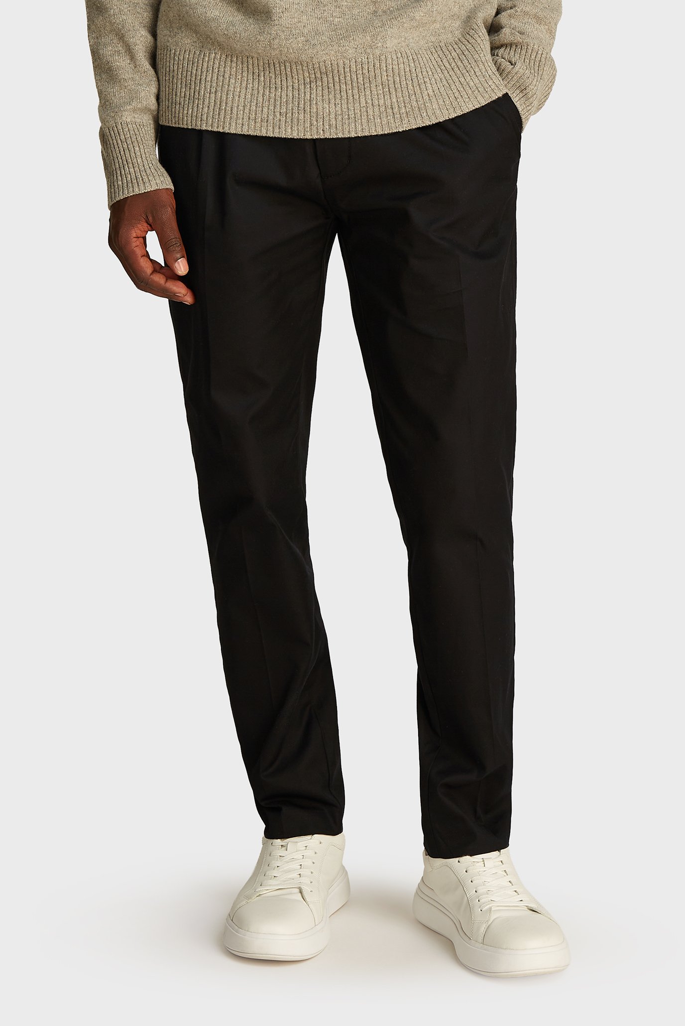 Мужские черные брюки COTTON STRETCH PLEATED JOGGER Черный 30-32 Calvin Klein K10K113431 Мужские черные брюки COTTON STRETCH PLEATED JOGGER Черный 30-32 Calvin Klein K10K113431