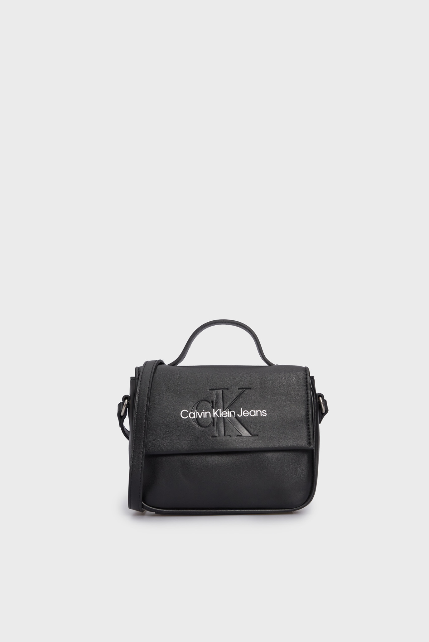 Жіноча чорна сумка SCULPTED BOXY FLAP CB20 MONO 1
