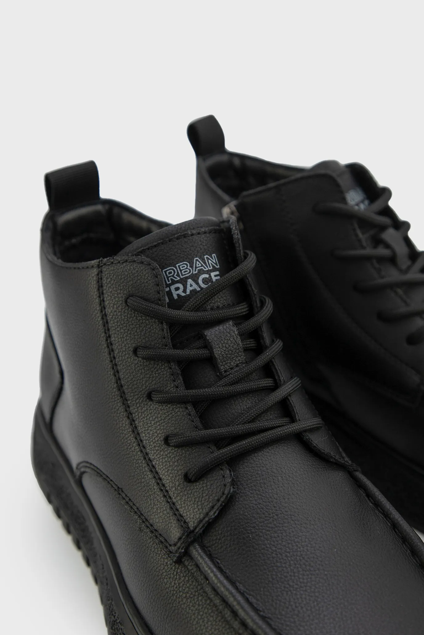 Мужские черные кожаные дезерты 2