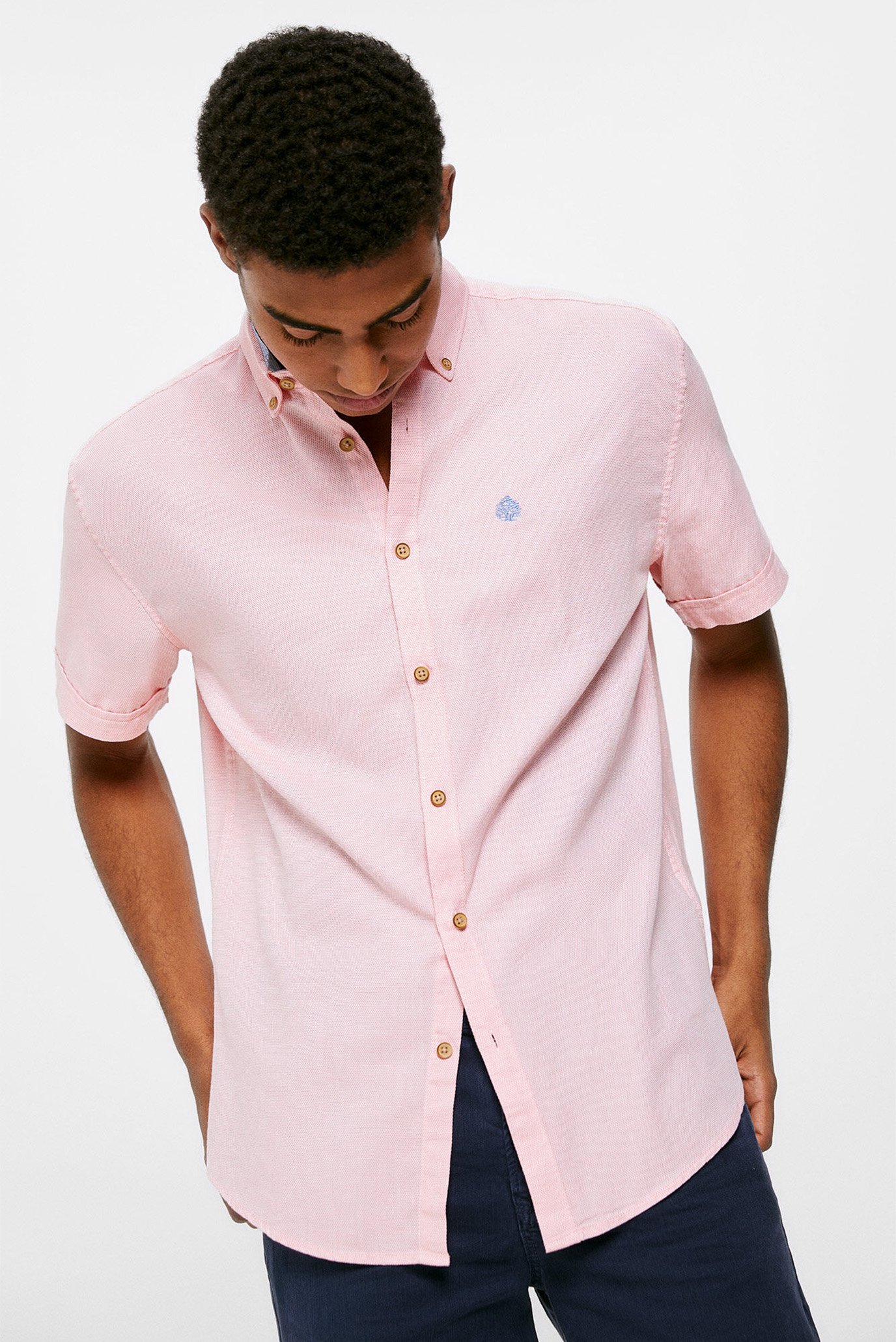 Мужская розовая рубашка 1