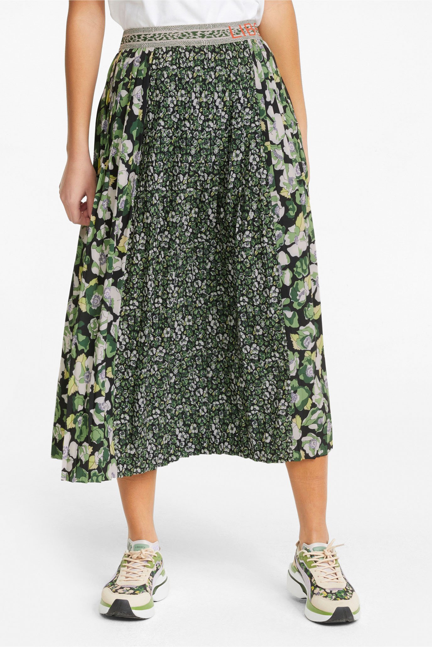 Женская зеленая юбка с узором PUMA x LIBERTY Printed Pleated Women's Skirt 1