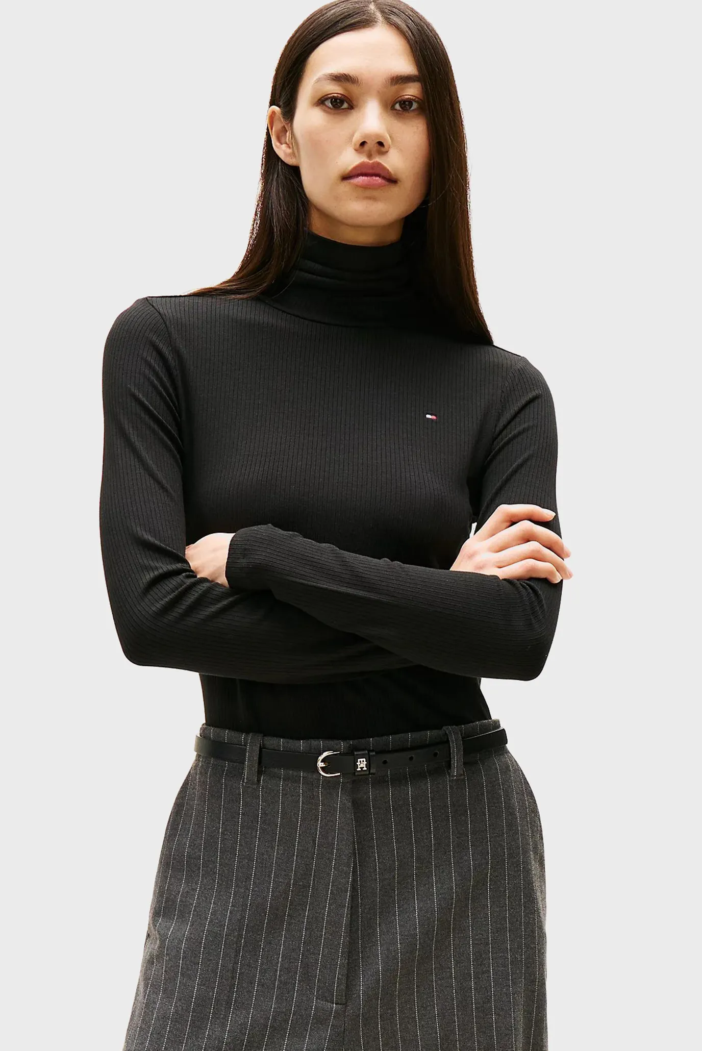 Жіночий чорний гольф SLIM 5X2 RIB ROLL-NK 1