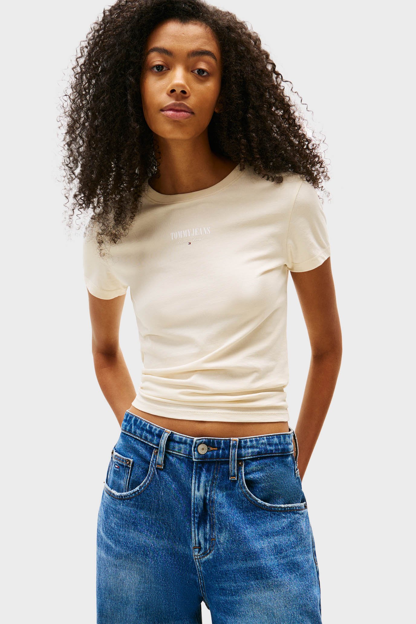 Женская бежевая футболка ESSENTIAL Бежевый L Tommy Jeans DW0DW20913 Женская бежевая футболка ESSENTIAL Бежевый L Tommy Jeans DW0DW20913