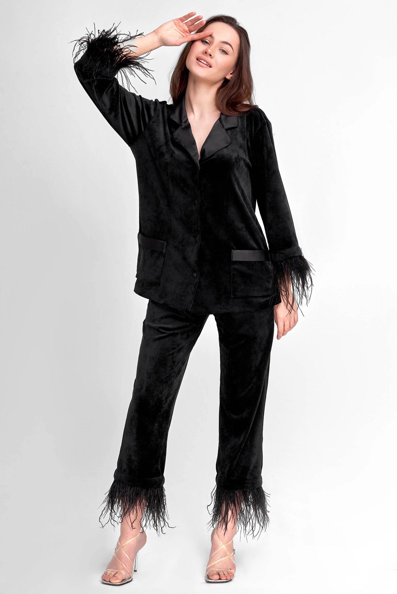 Жіночий чорний велюровий комплект одягу (блуза, брюки) 1