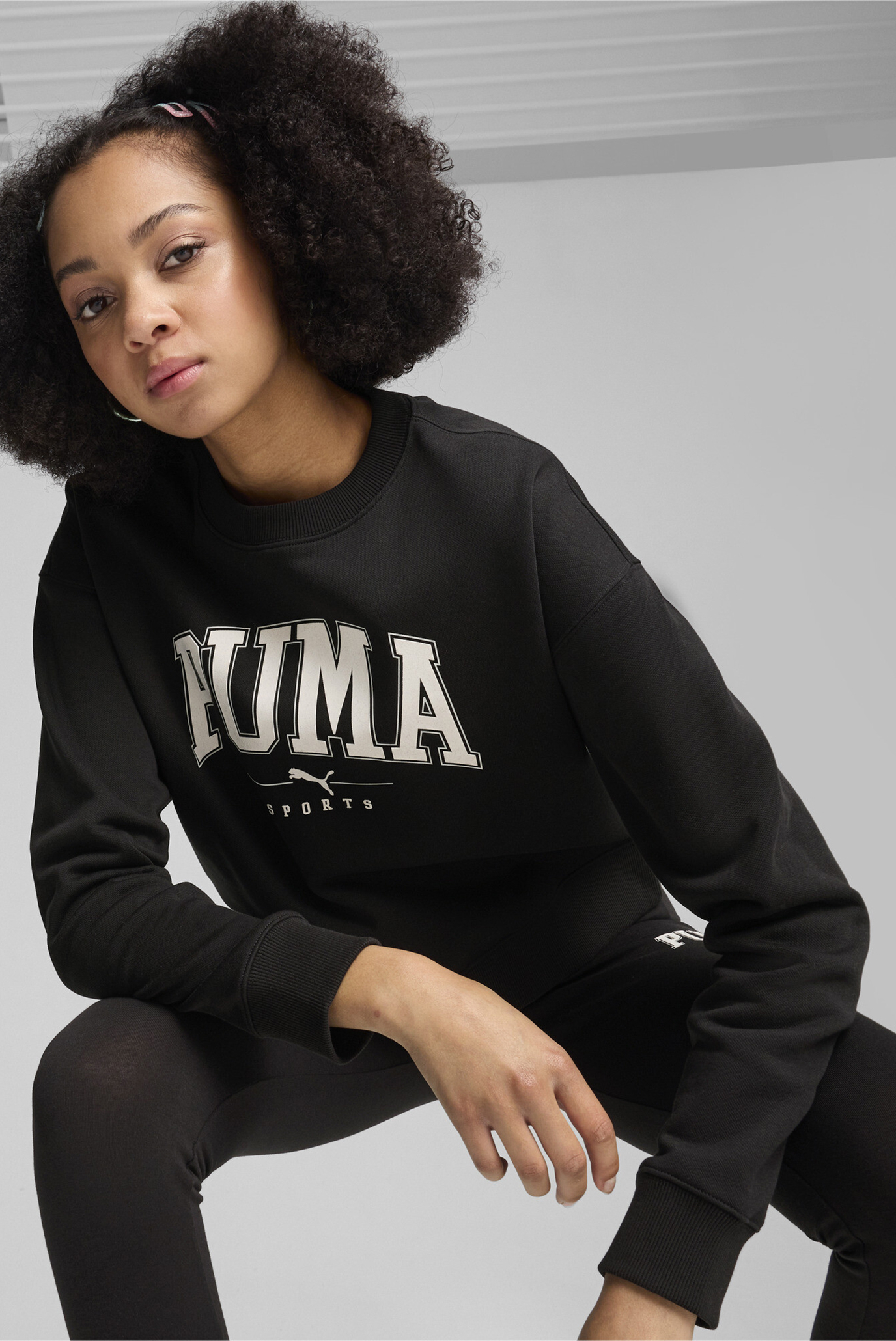 Женский черный свитшот PUMA SQUAD Full-Length Crewneck Women 1