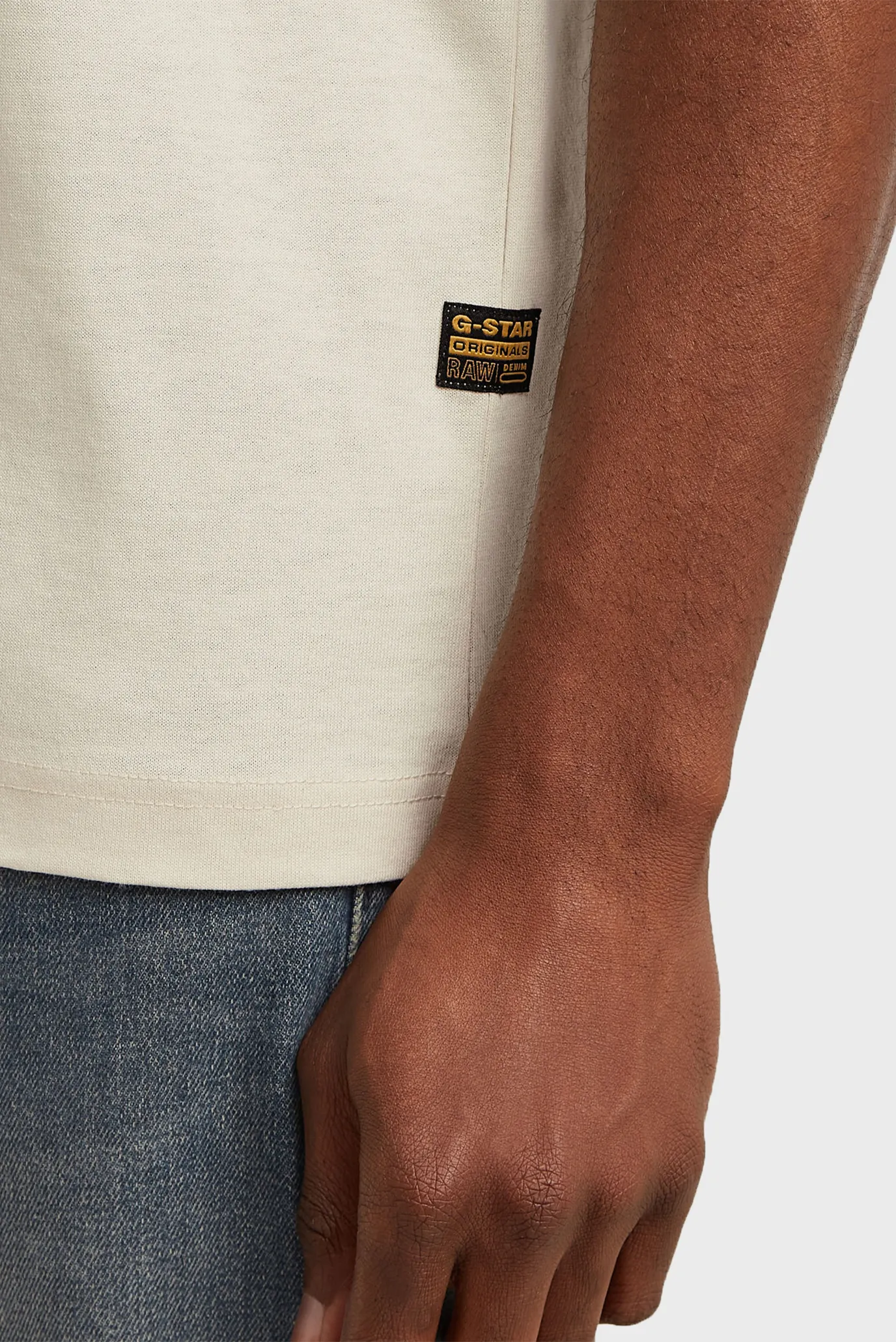 Чоловіча бежева футболка Sprayed 4