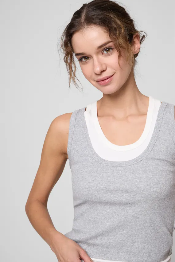 Майки, пол: женщинам, принт: однотонное, цвет: серый — MD-Fashion