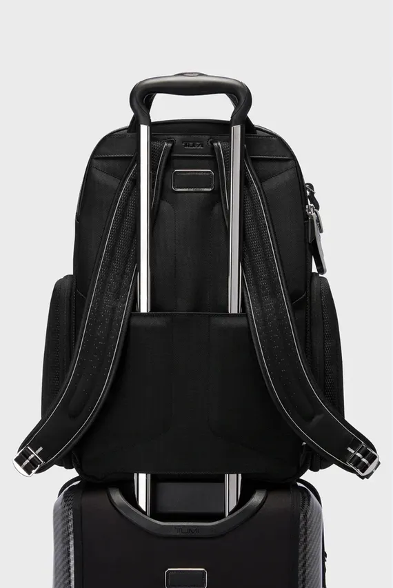 Бренд Tumi — Официальный интернет-магазин MD-Fashion