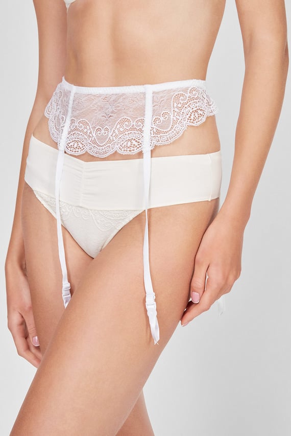 Wonderbra Refined Glamour Suspender Belt