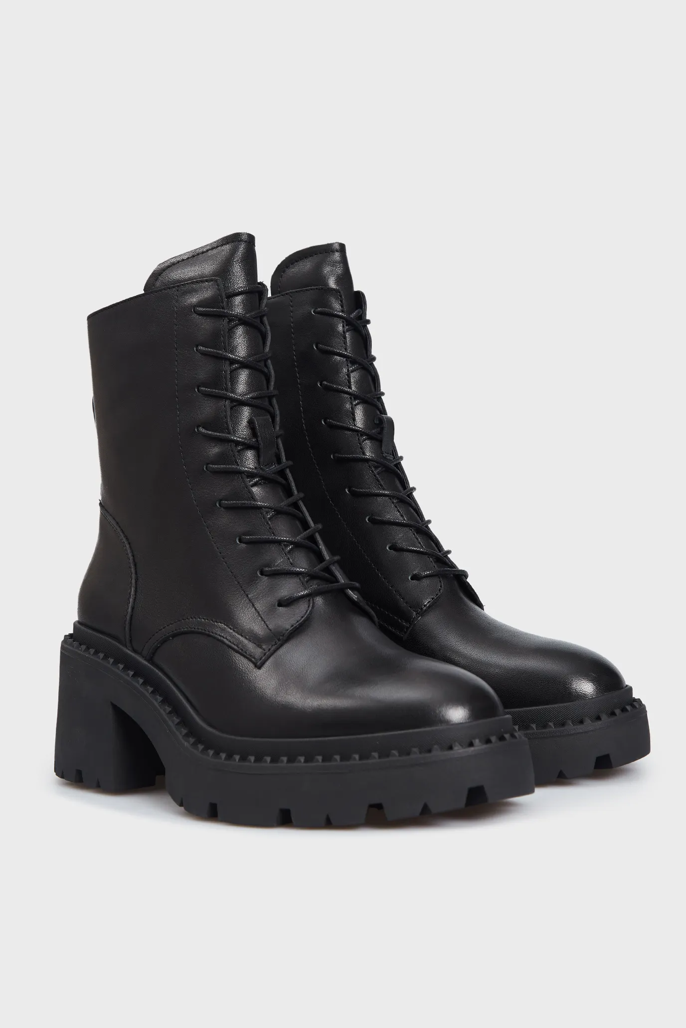 Женские черные кожаные ботильоны Nolina 3