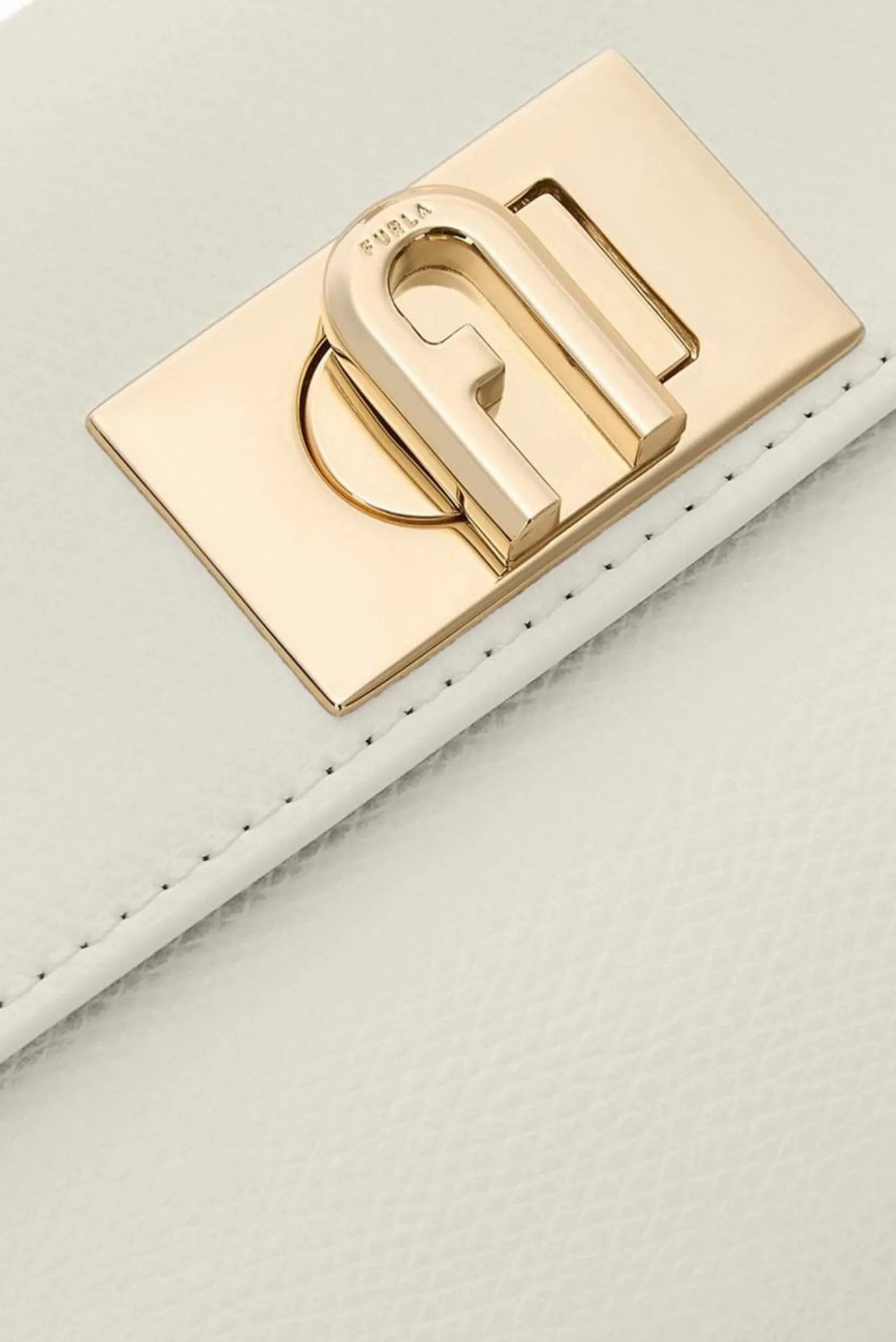 Женская белая кожаная сумка 2