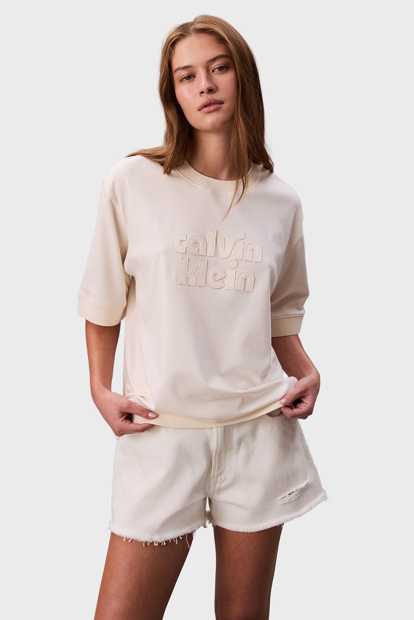 Женская белая футболка OVERSIZED BOYFRIEND Белый XS Calvin Klein Jeans LV047C208G Женская белая футболка OVERSIZED BOYFRIEND Белый XS Calvin Klein Jeans LV047C208G