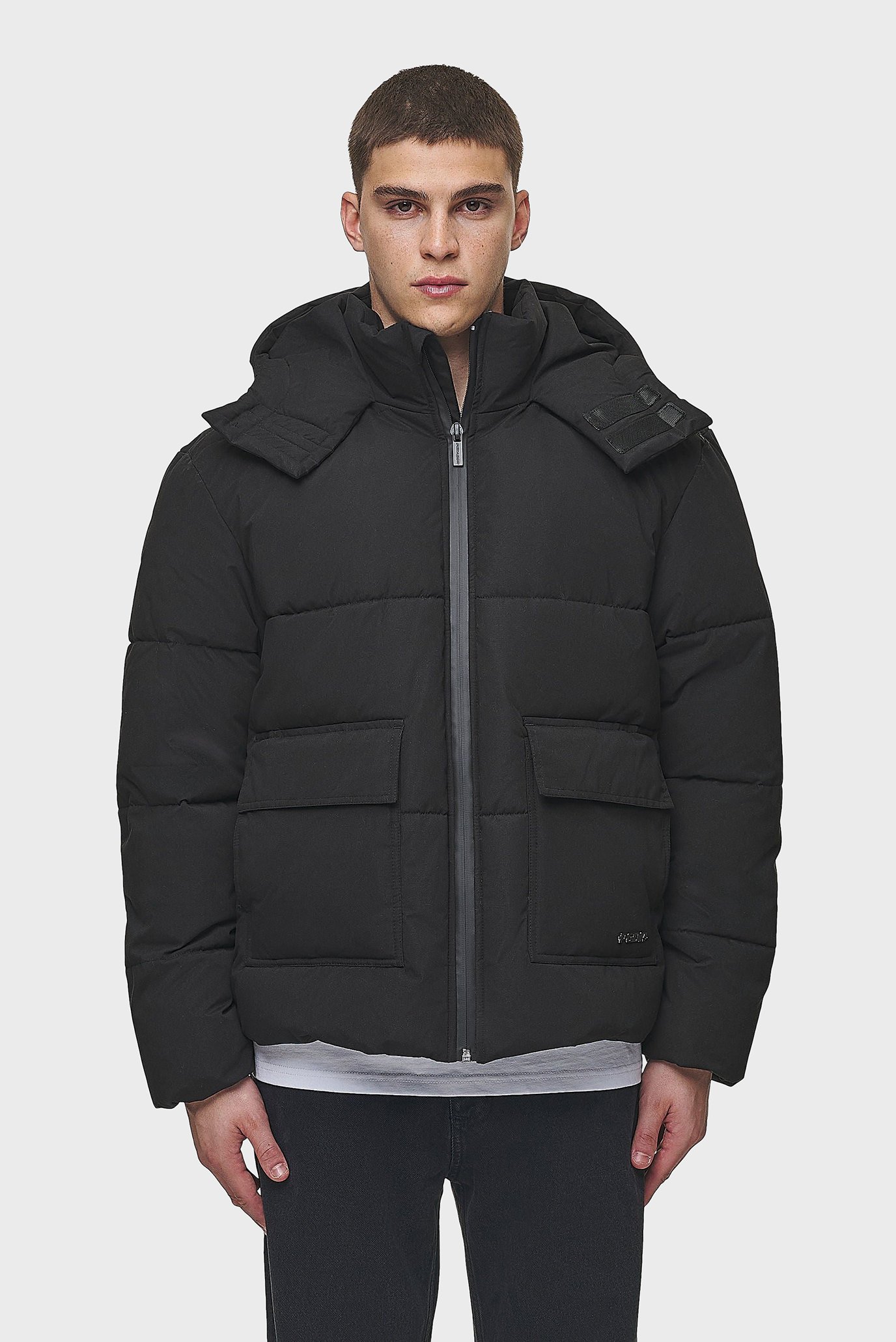 Чоловіча чорна куртка CARVEL WATER-REACTIVE LOGO PUFFER JACKET 1