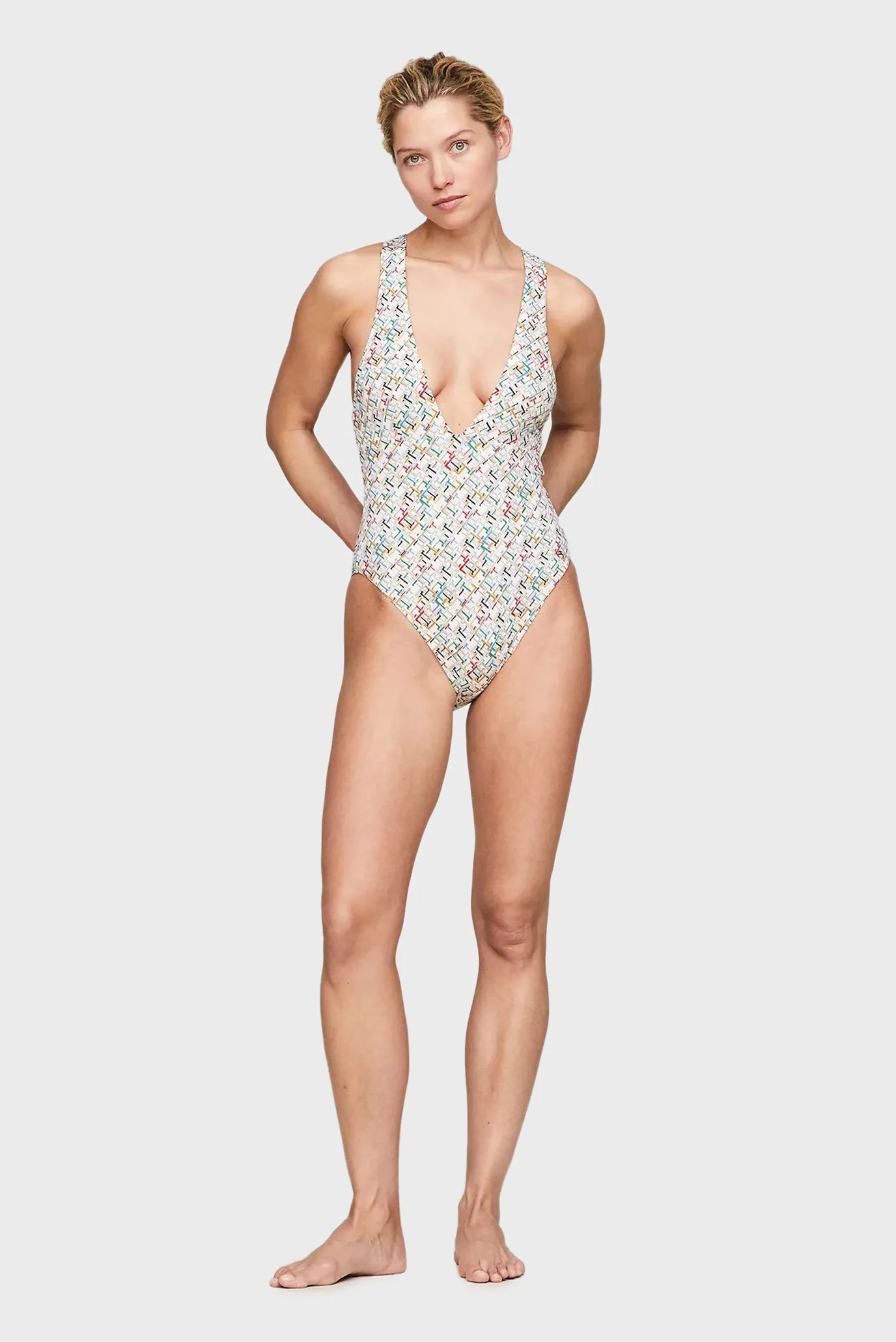 Женский бежевый купальник с узором 2