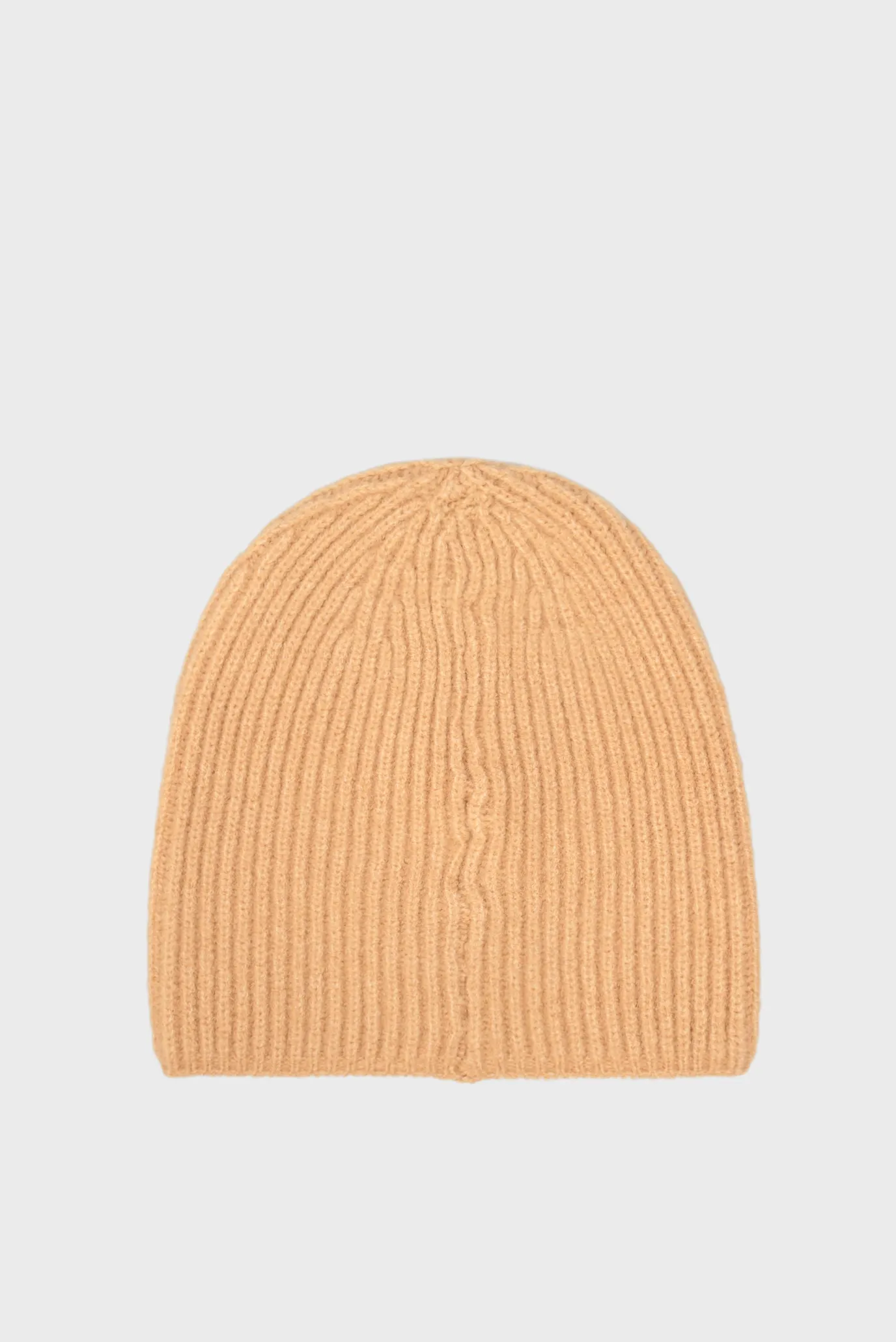 Жіноча бежева шапка 2