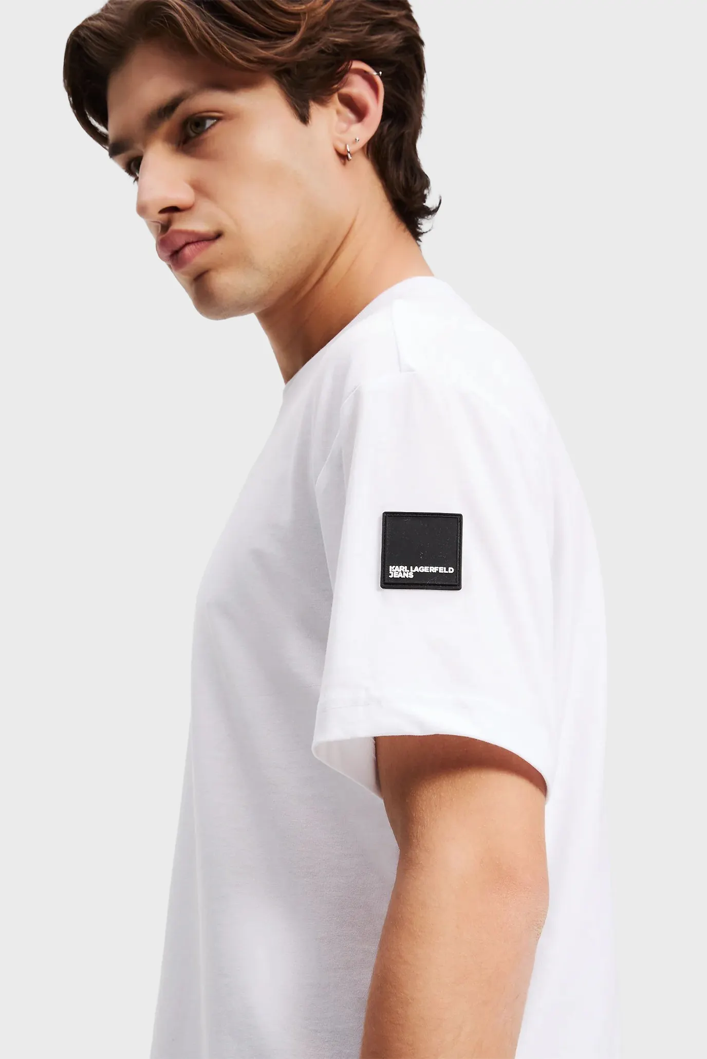 Мужская белая футболка reg rubber patch tee 4