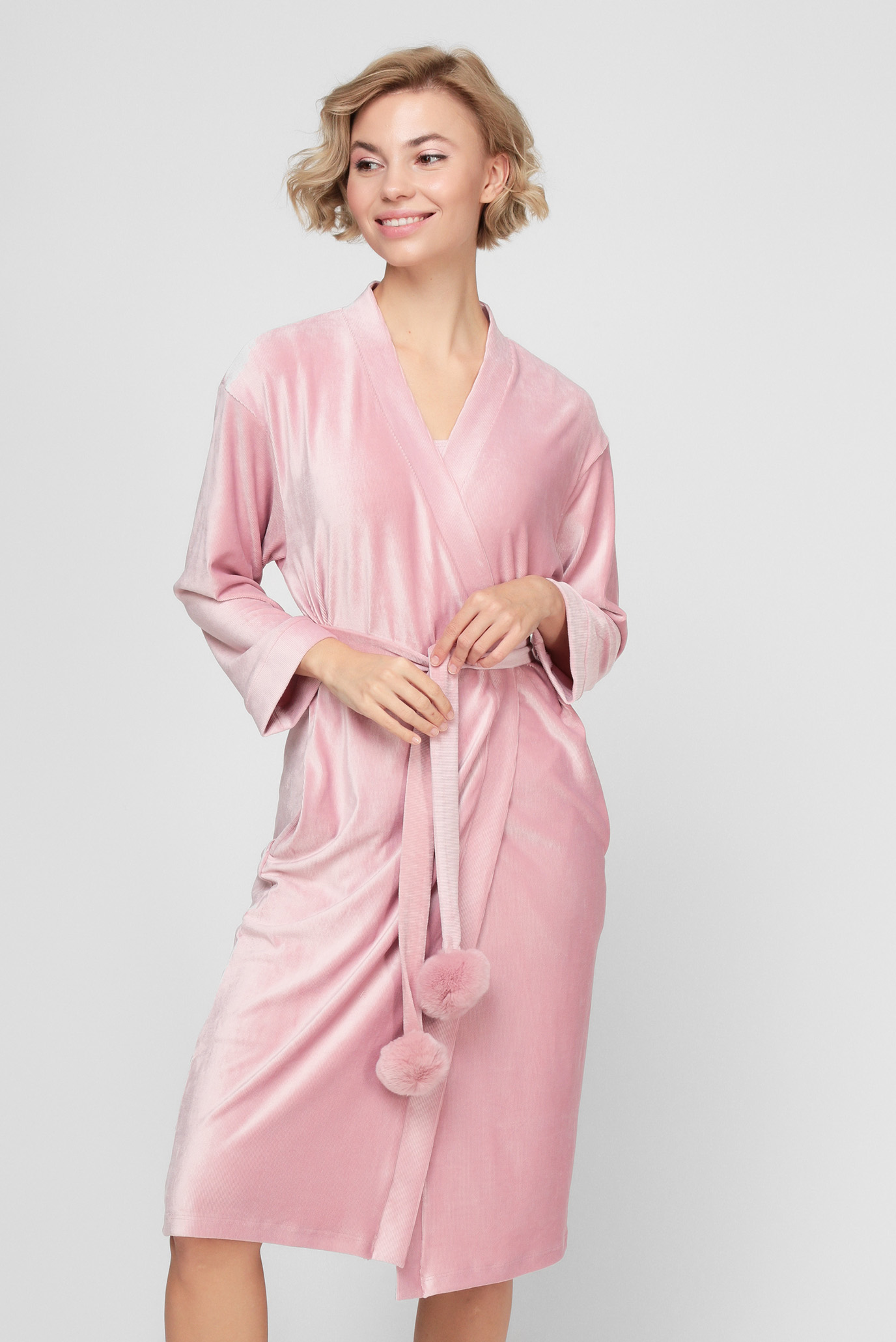 Жіночий рожевий вельветовий халат 1