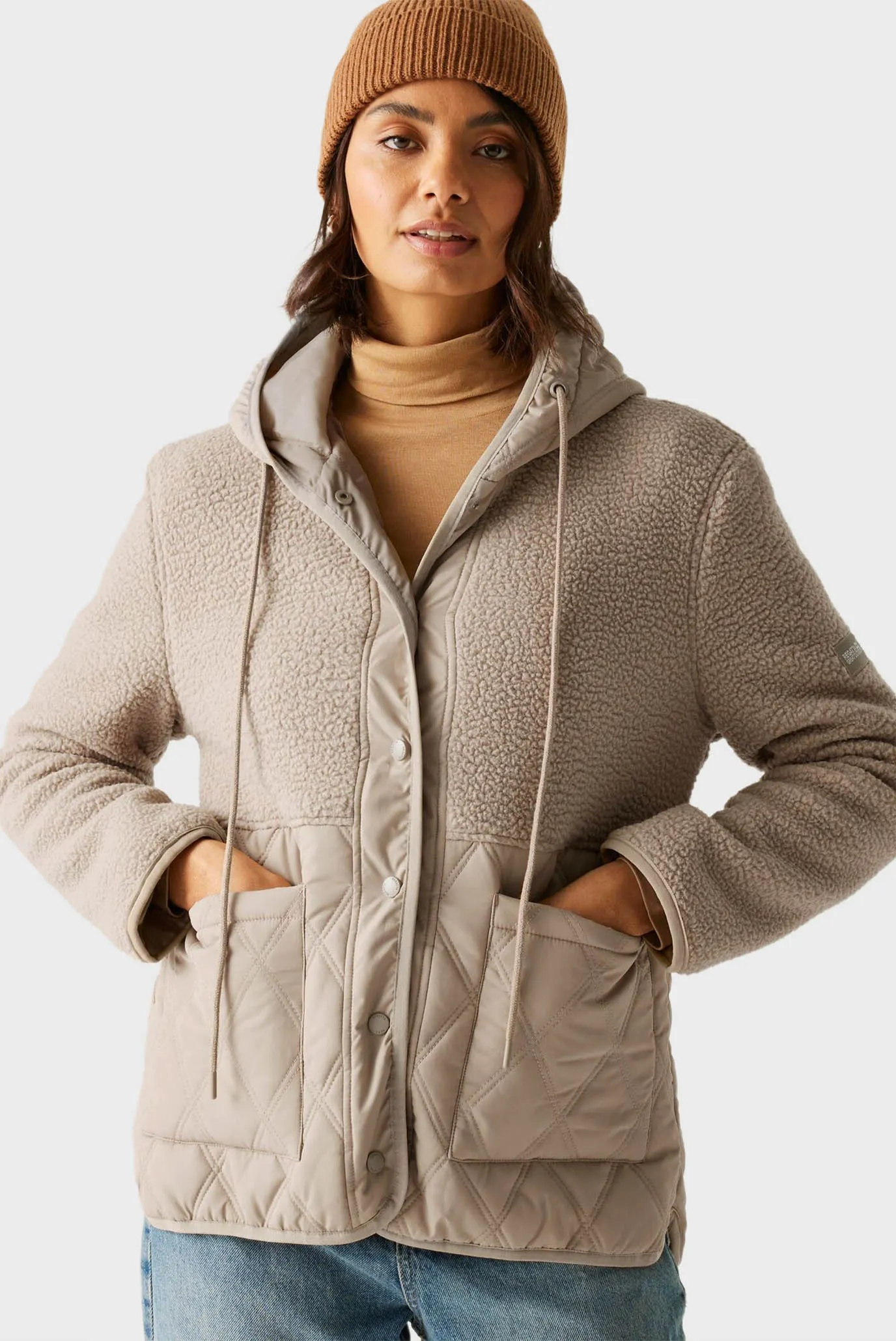 Женская бежевая куртка 1