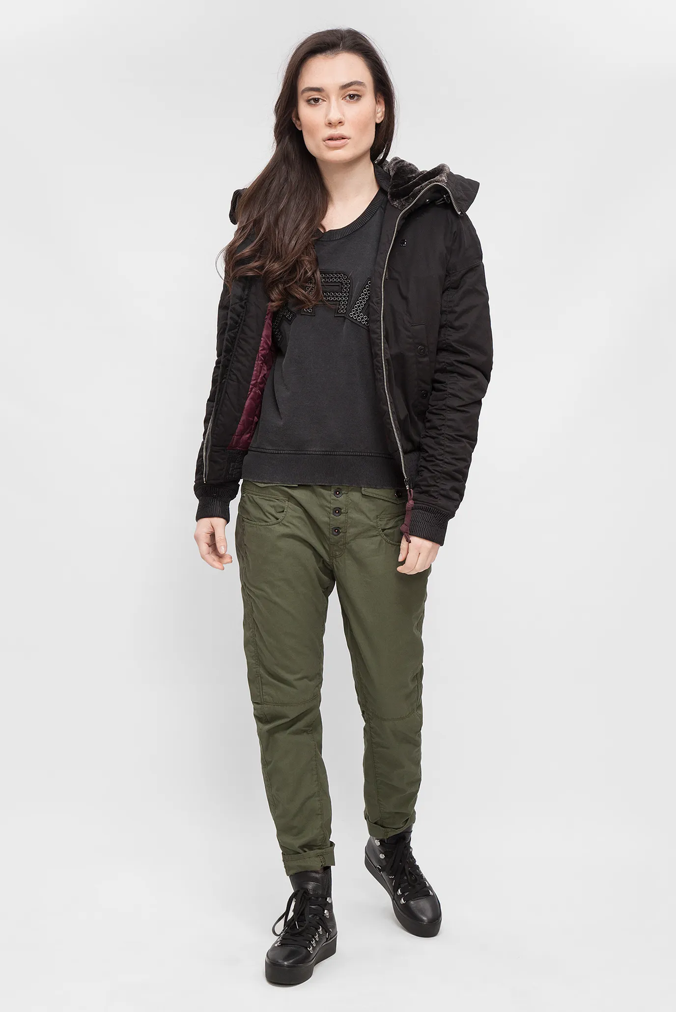 Женские зеленые брюки Army radar btn low boyfri GStar RAW