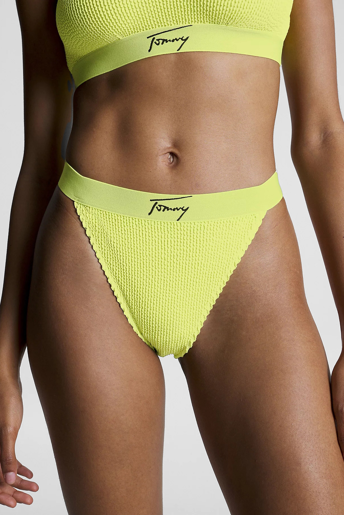 Женские салатовые трусики от купальника HIGH LEG CHEEKY BIKINI Салатовый M Tommy Jeans UW0UW04491 Женские салатовые трусики от купальника HIGH LEG CHEEKY BIKINI Салатовый M Tommy Jeans UW0UW04491