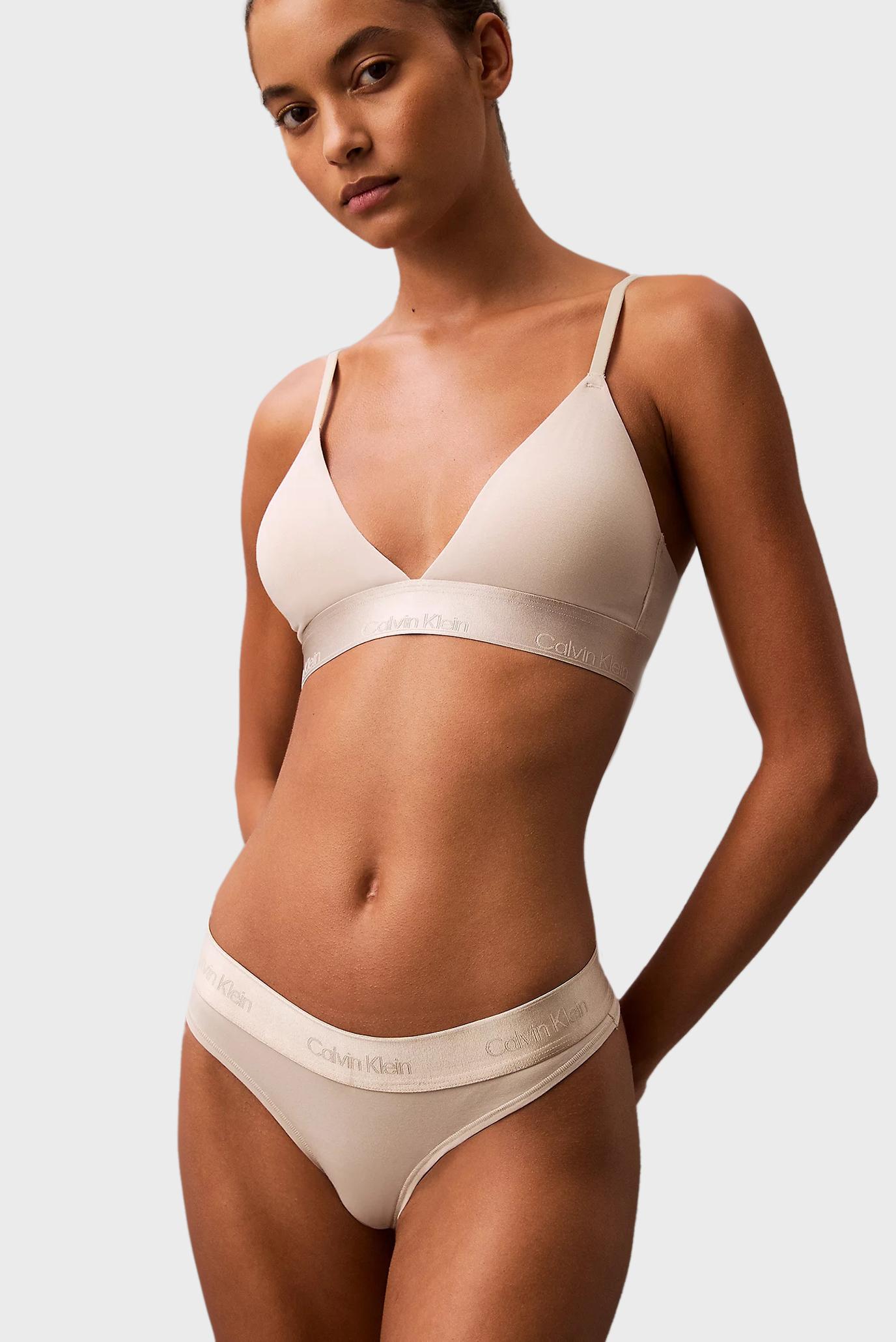 Женские бежевые трусики Бежевый XS Calvin Klein 000QF7997E Женские бежевые трусики Бежевый XS Calvin Klein 000QF7997E