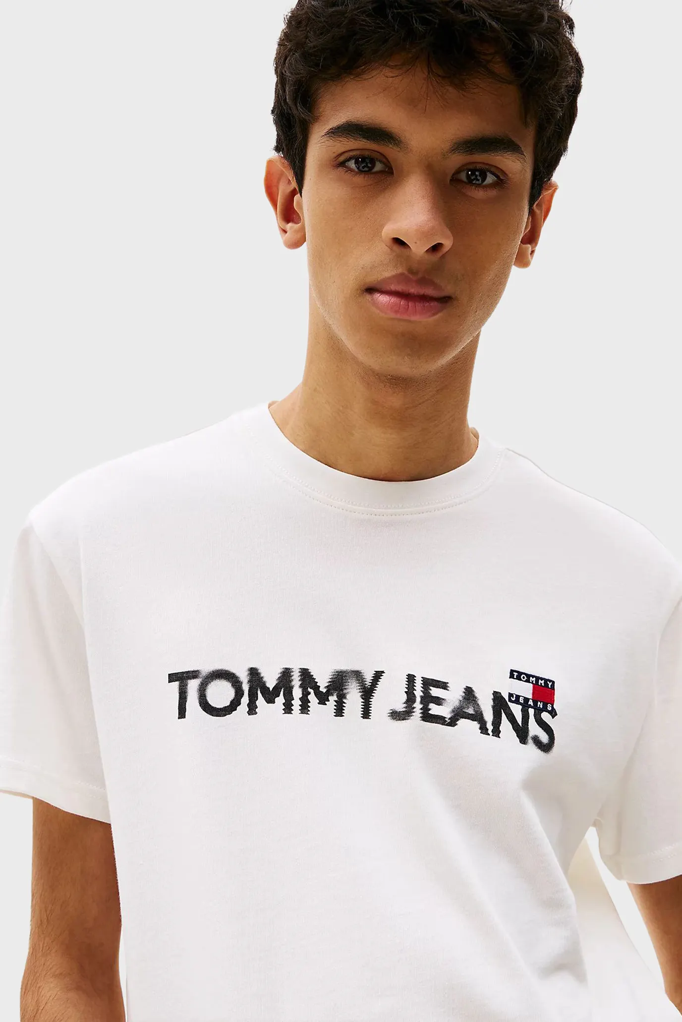 Чоловіча біла футболка REG BADGE PLAY 4