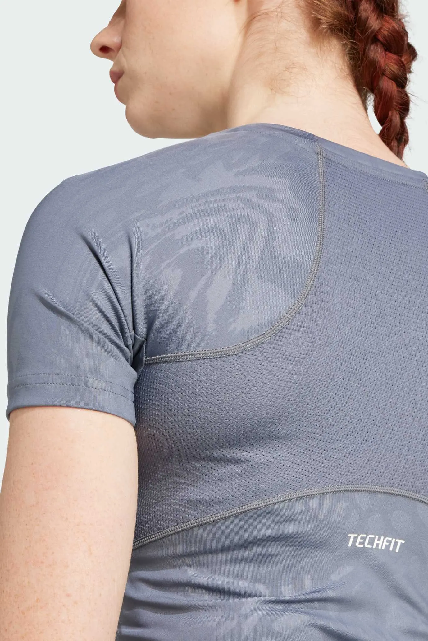 Женская серая футболка с узором Techfit Printed 5