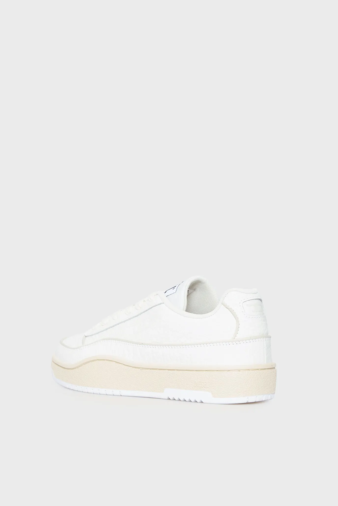 Жіночі білі шкіряні снікерси TRACKER-D 5