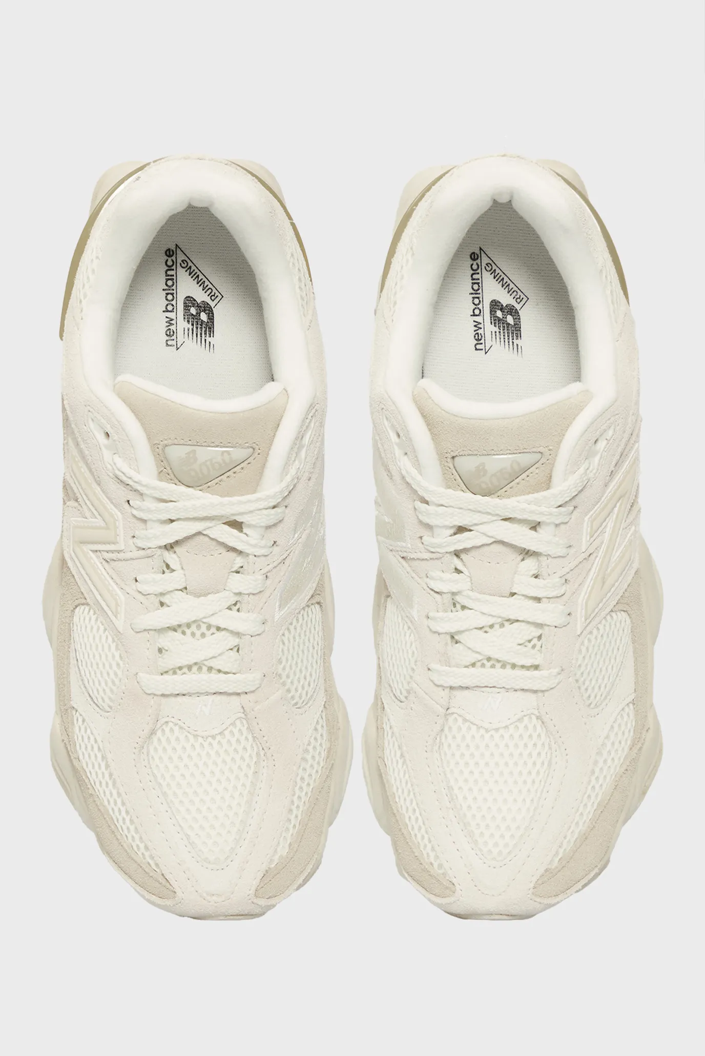 Жіночі бежеві кросівки 9060 4