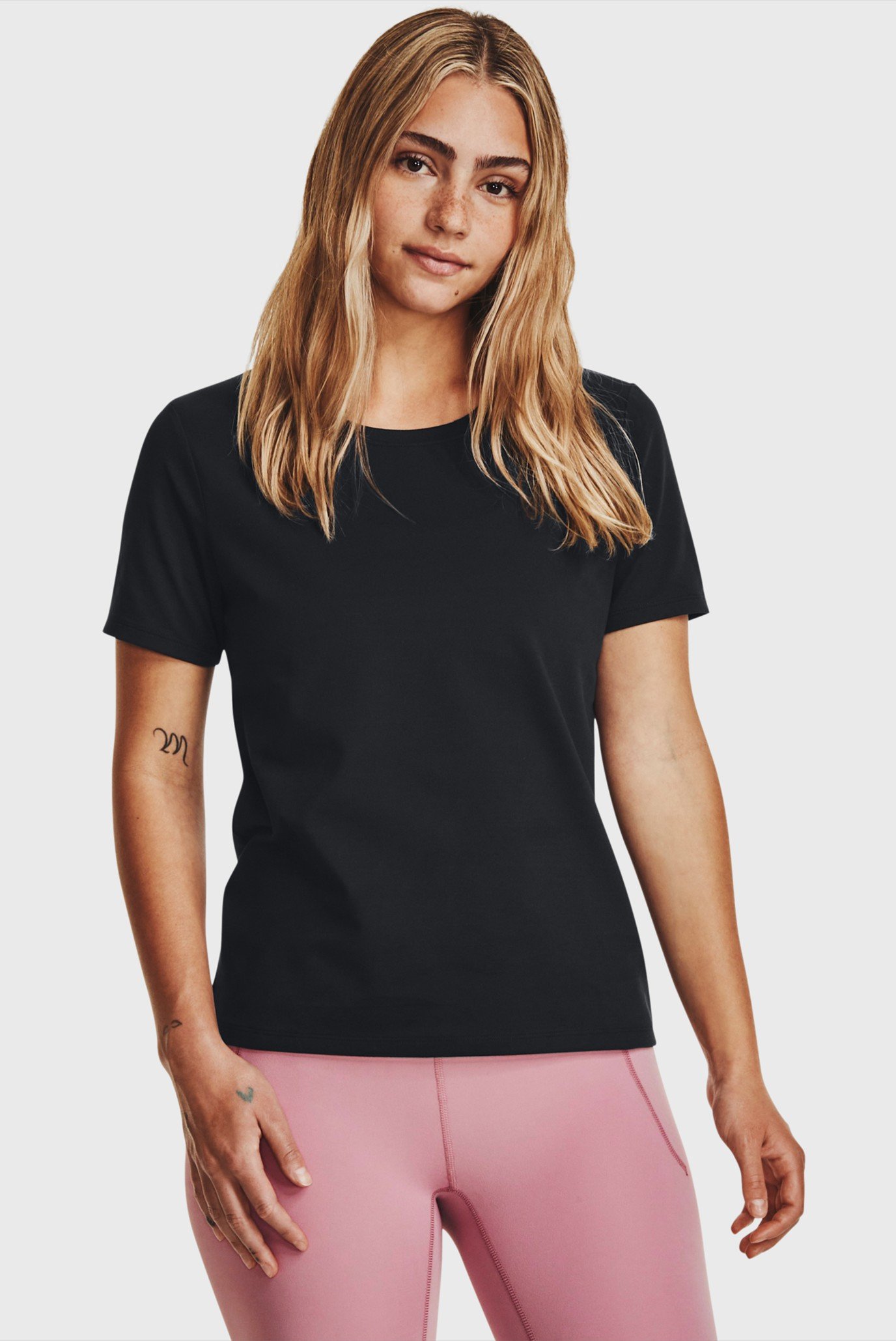 Женская черная футболка UA Meridian SS 1