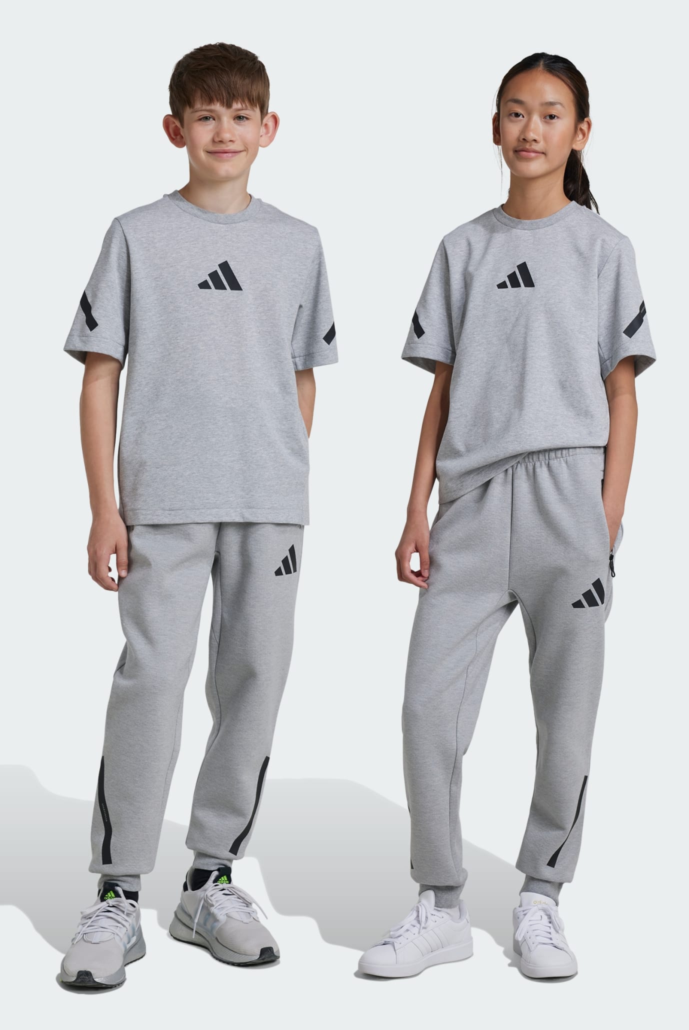 Детские серые спортивные брюки adidas Z.N.E. Tapered-Leg Kids 1