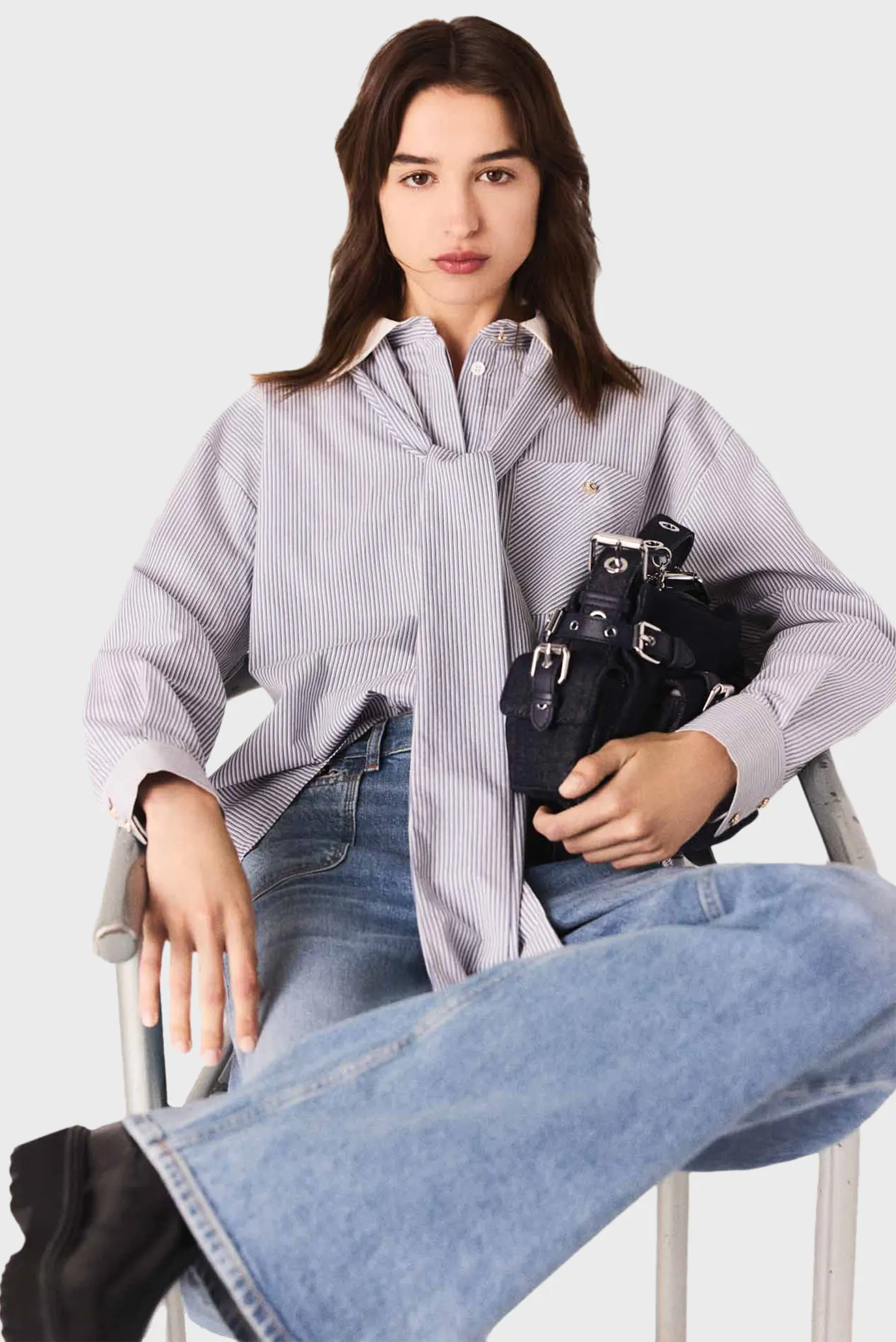 Жіноча блакитна сорочка у смужку 6